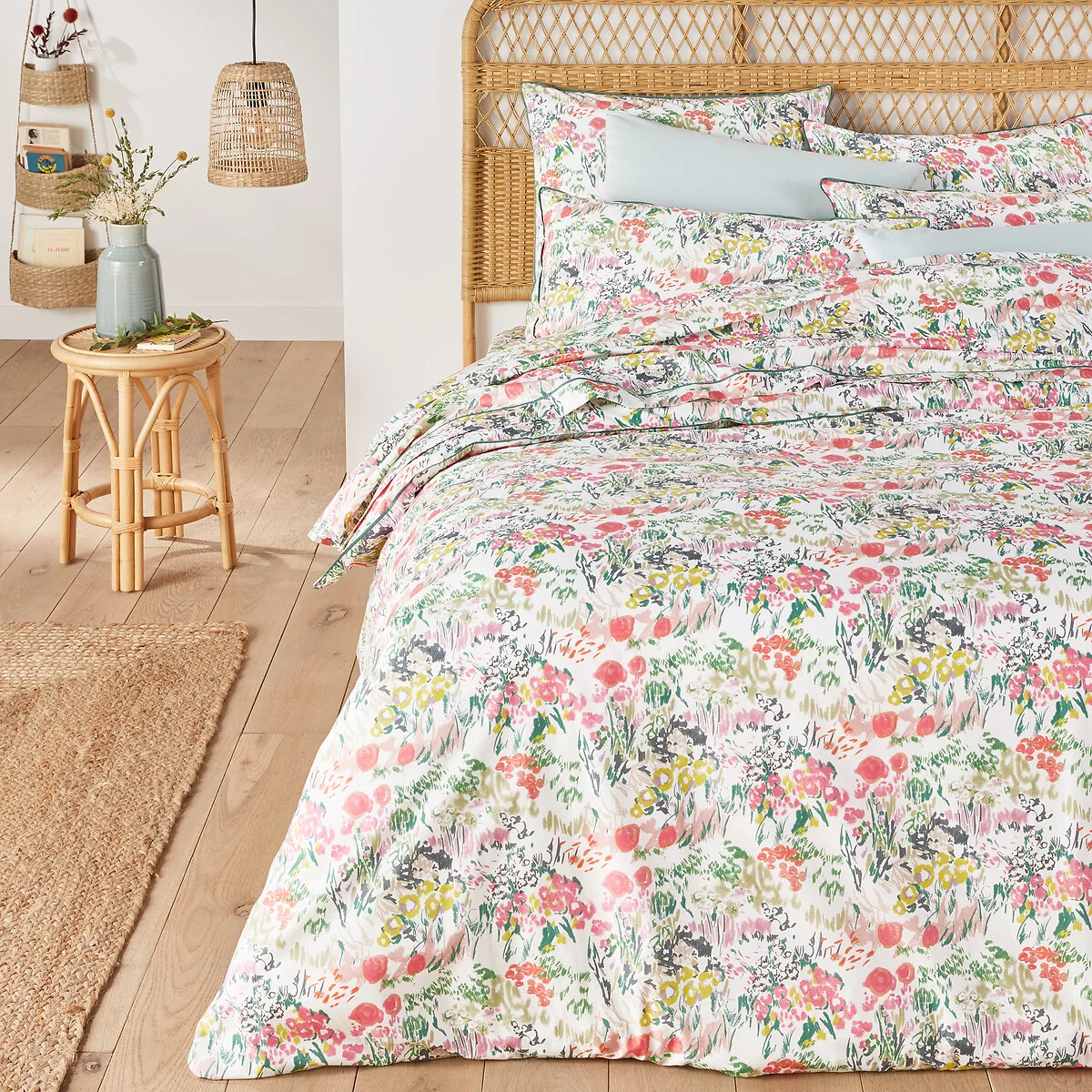 Coloured Field Floral 100% Cotton Percale 200 Thread Count Duvet Cover – image 1