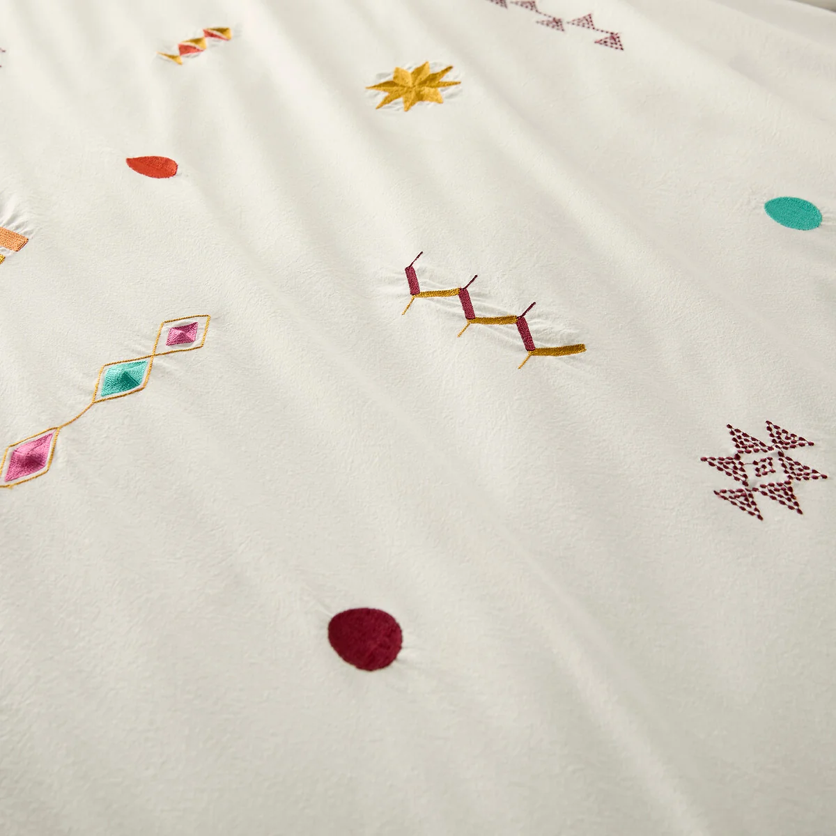 Imani Embroidered Vintage Cotton Duvet Cover – image 3