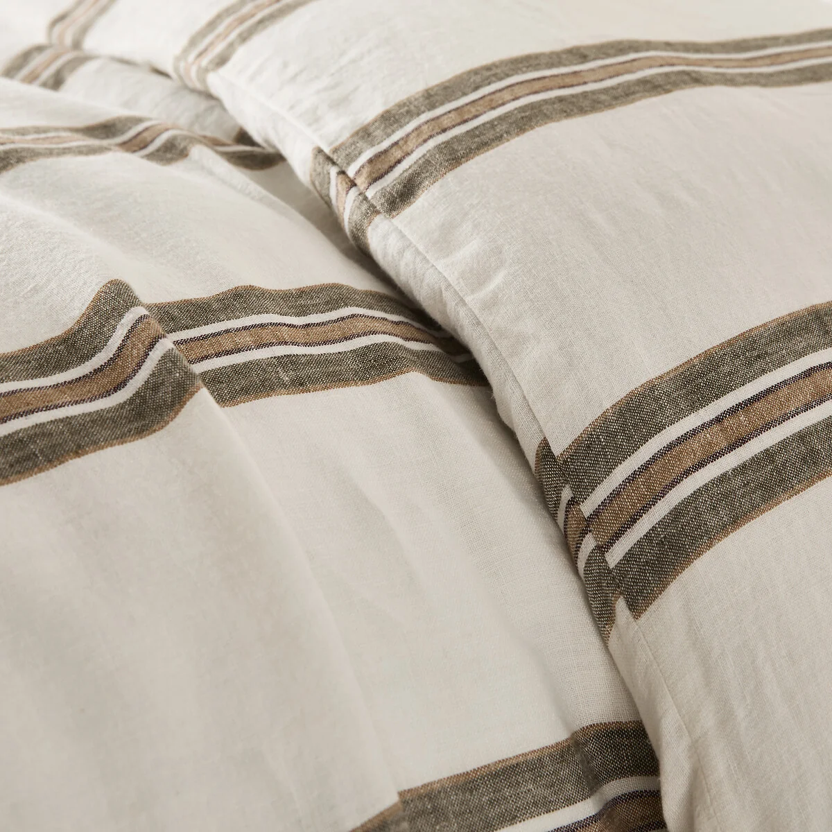 Aelle Duvet Cover in Washed Linen – image 3