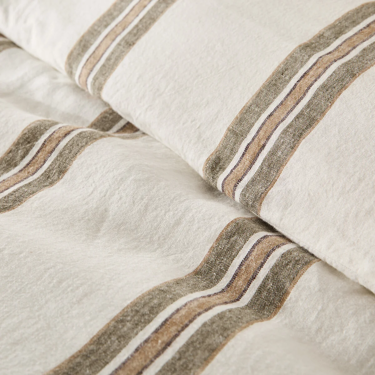 Aelle Duvet Cover in Washed Linen – image 4