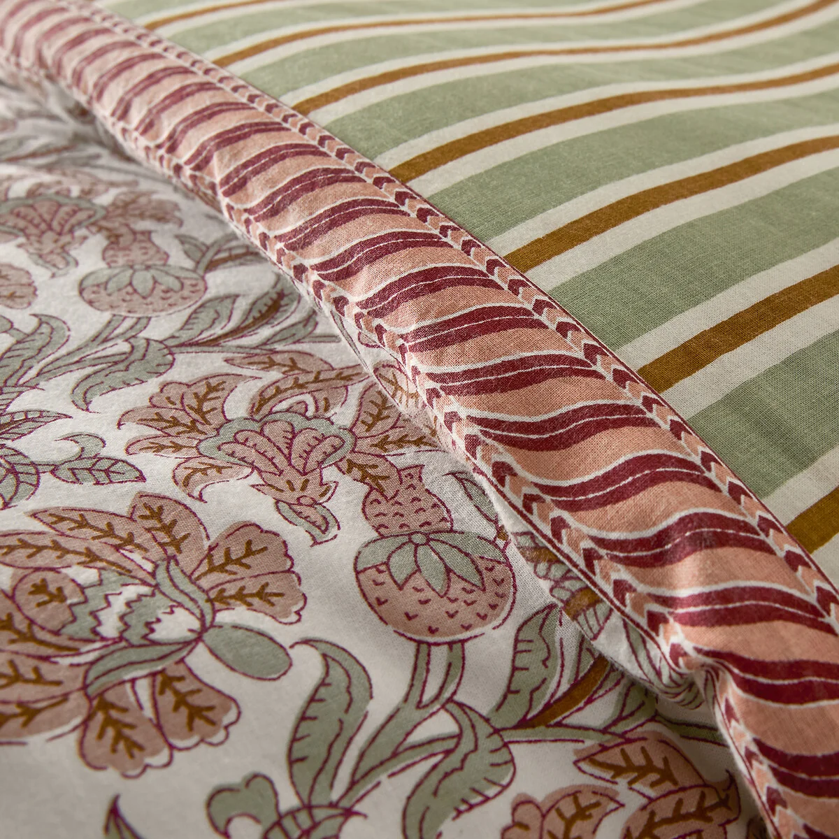 Hyacinthe Duvet Cover in Washed Cotton – image 4