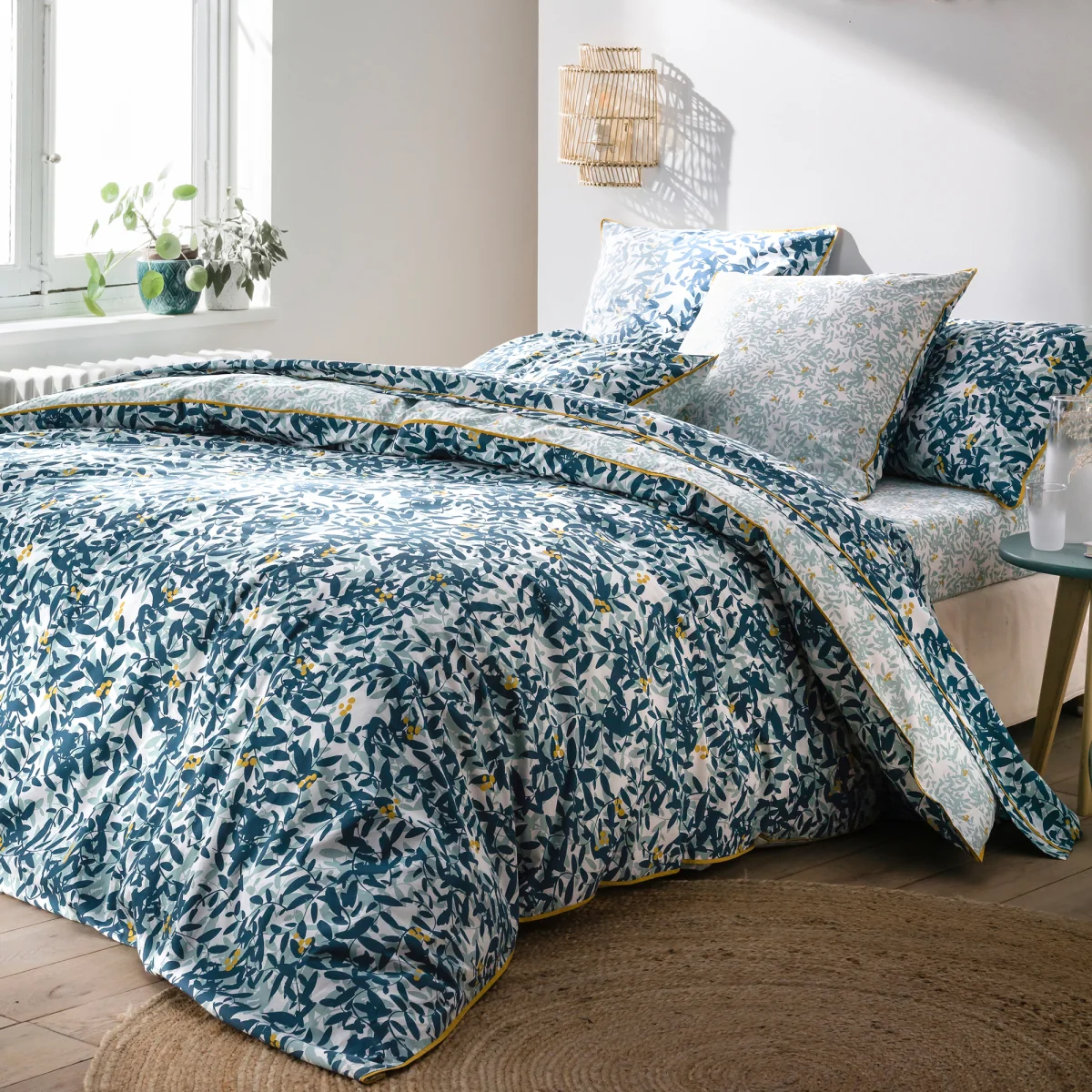 Foliage Floral 100% Cotton Percale 200 Thread Count Duvet Cover – image 1