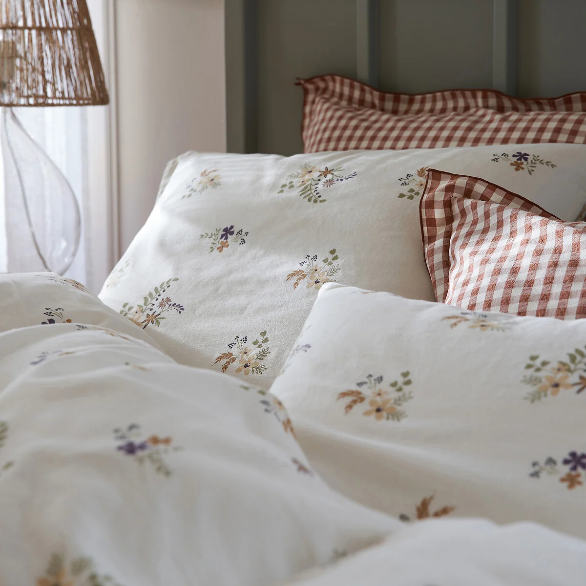Véra Floral Cotton / Washed Linen Duvet Cover – image 3