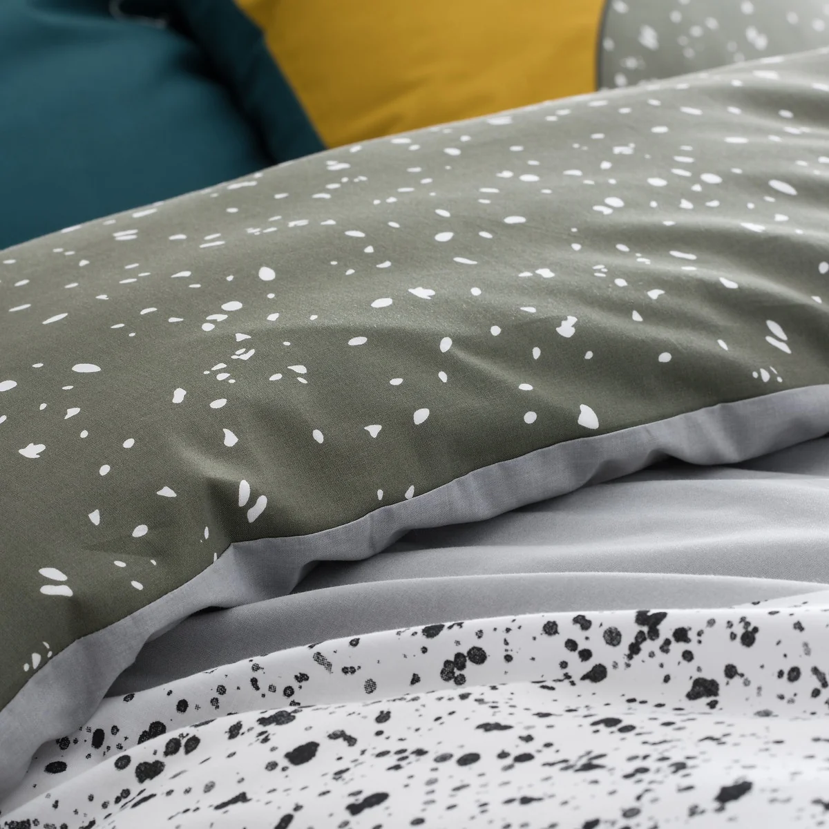 Hilda Geometric Spots Cotton Duvet Cover – image 2