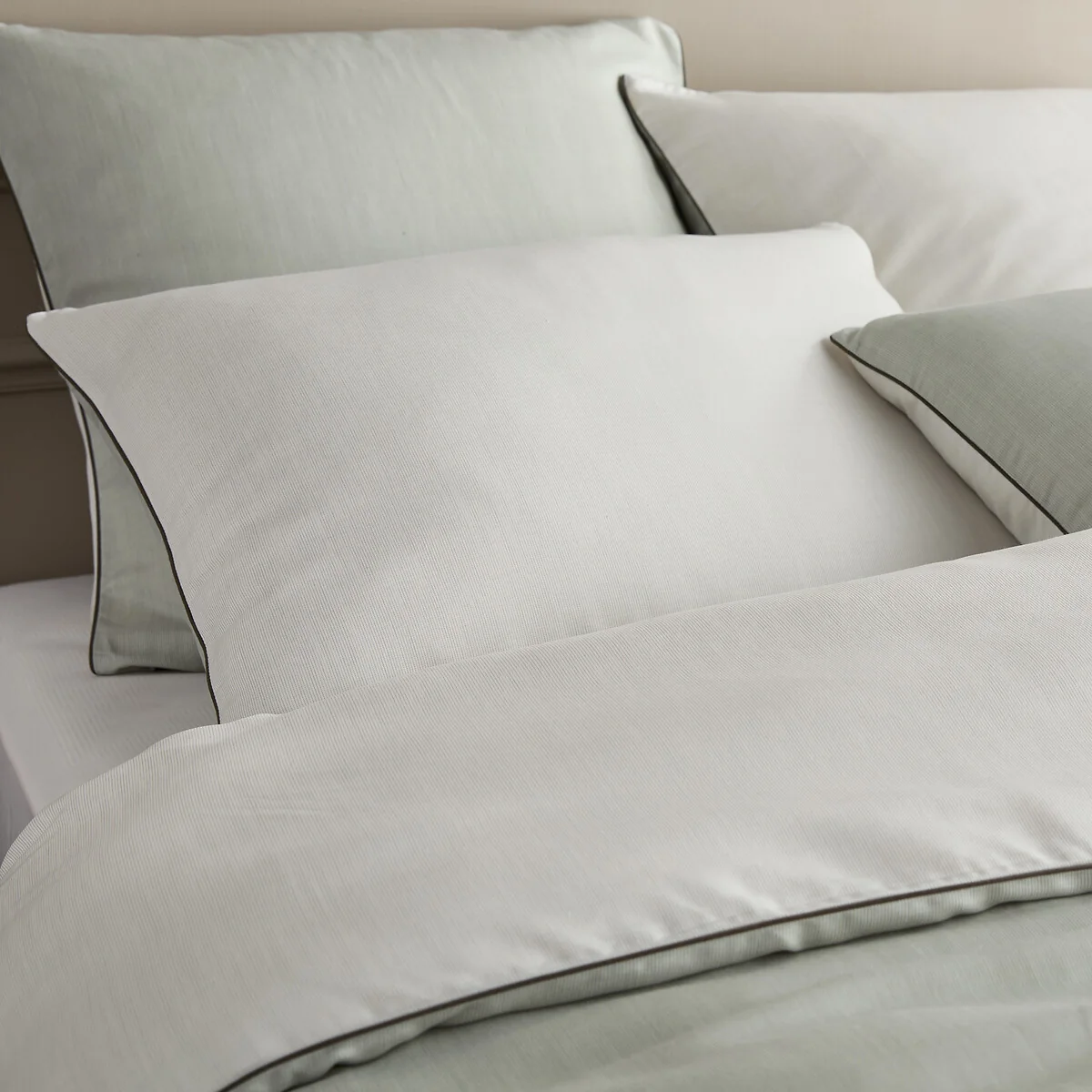 Erell Organic Cotton Percale & Lyocell Duvet Cover – image 2