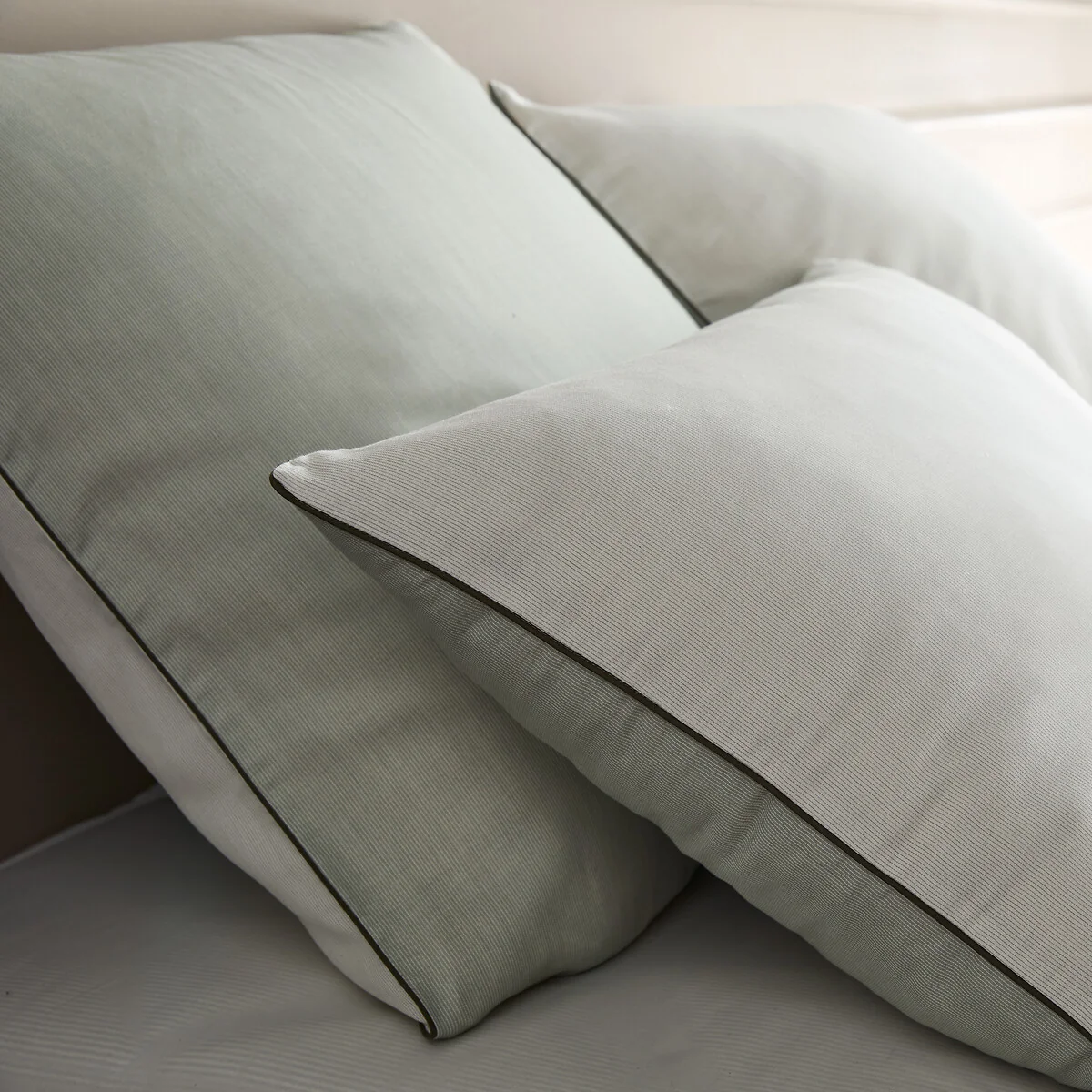 Erell Organic Cotton Percale & Lyocell Duvet Cover – image 3