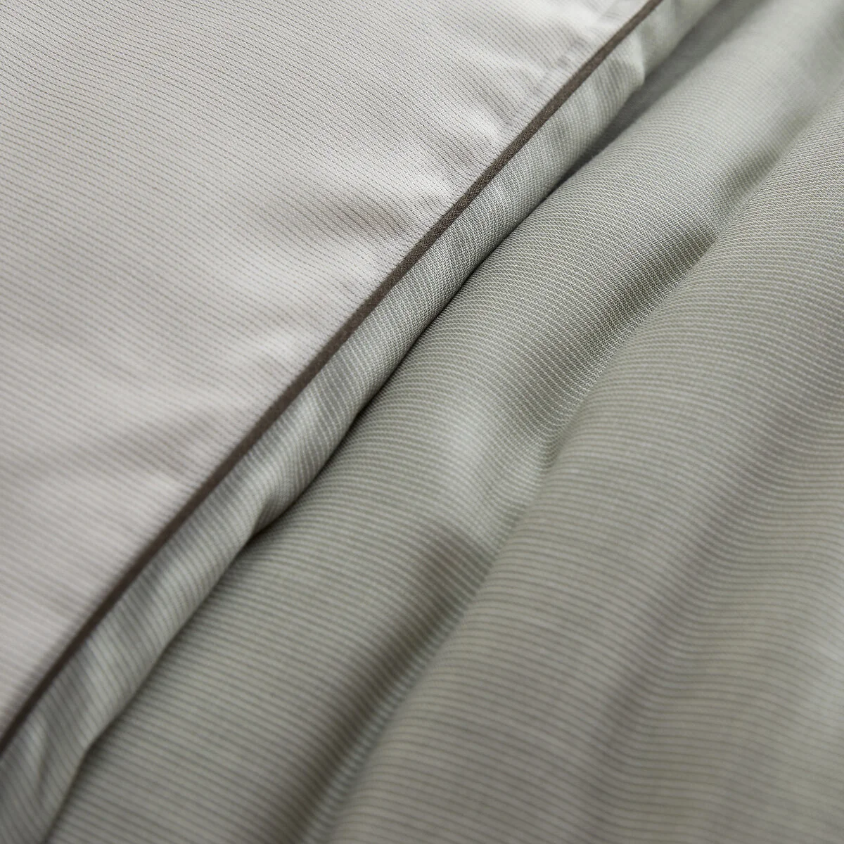 Erell Organic Cotton Percale & Lyocell Duvet Cover – image 4