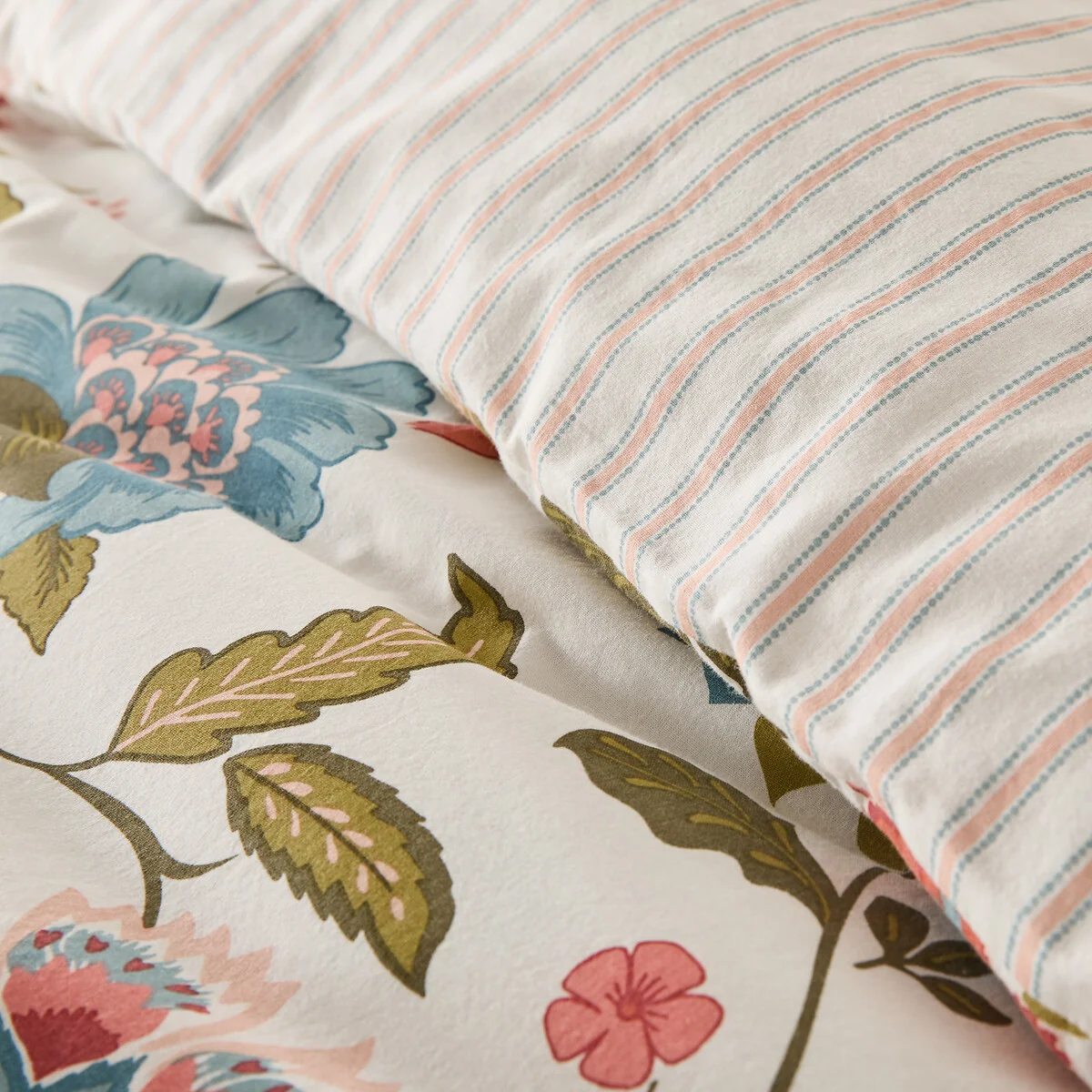 Shirley Duvet Cover in Washed Cotton – image 5