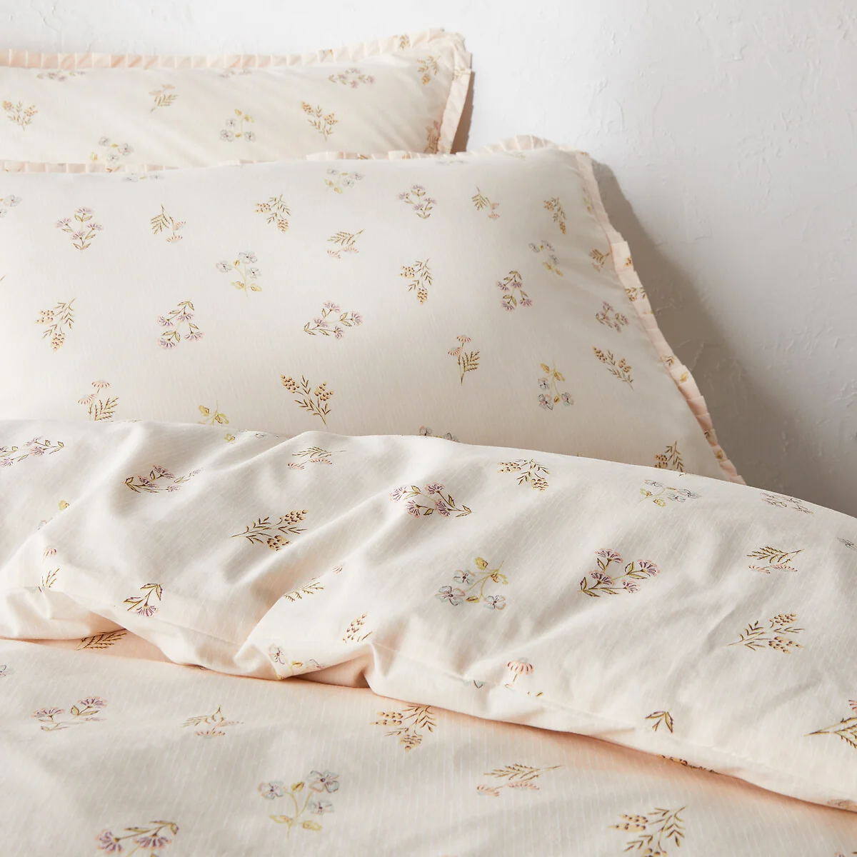 Camomille Floral 50% Recycled Cotton Duvet Cover – image 2