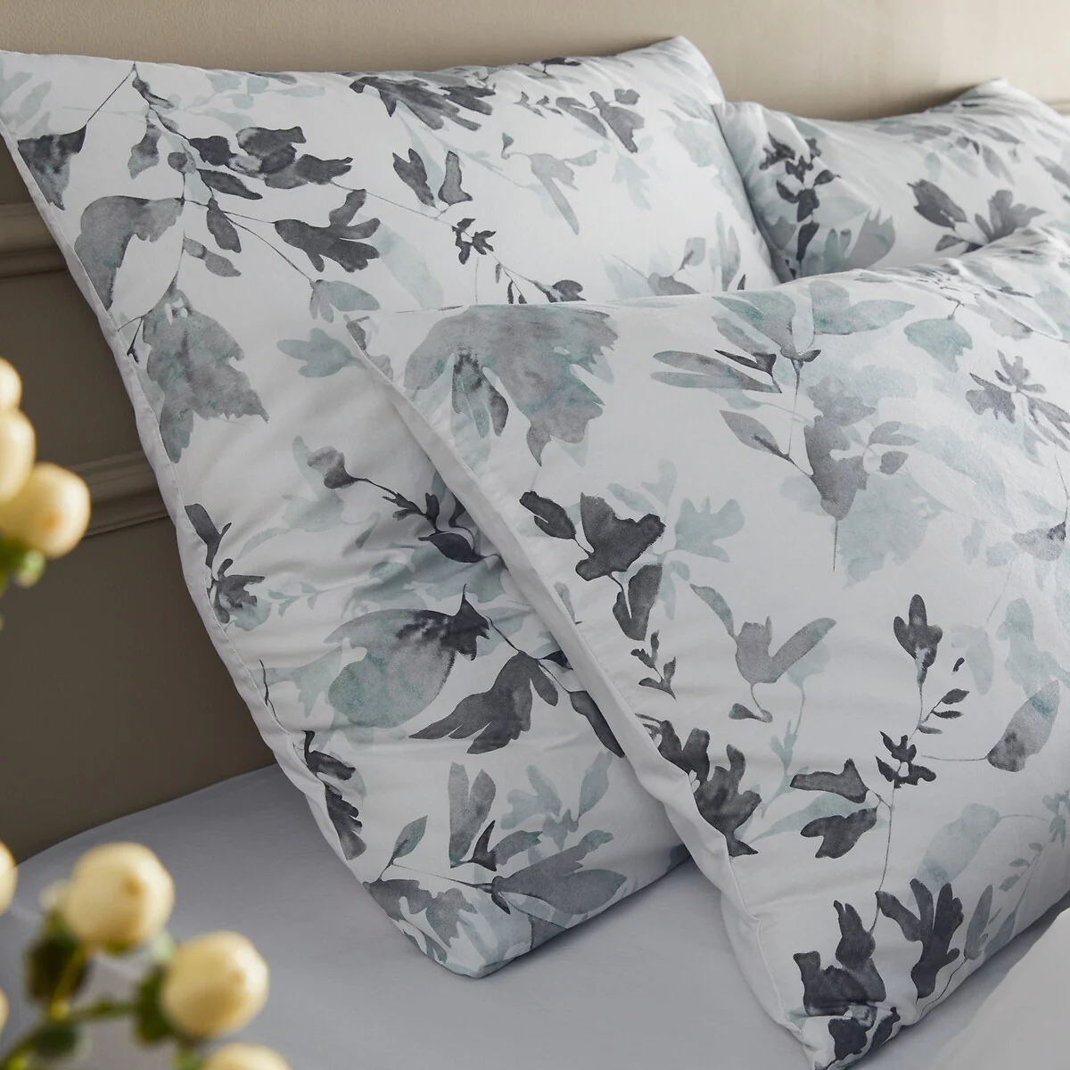 Celadona Cotton Percale & Lyocell 200 Thread Count Duvet Cover – image 3