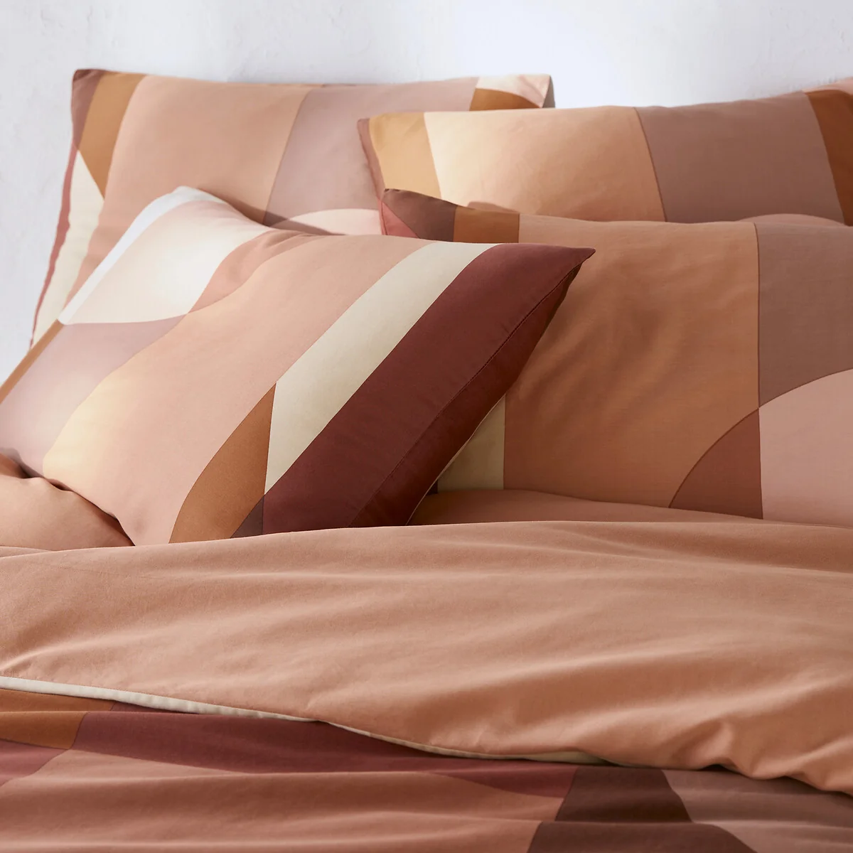 Marjorie Graphic 100% Cotton Satin 300 Thread Count Duvet Cover – image 2