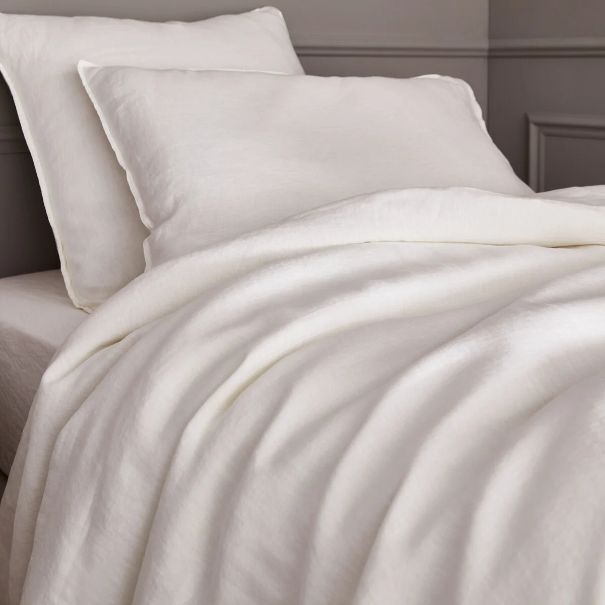 Elina 100% Washed Linen Duvet Cover – image 3