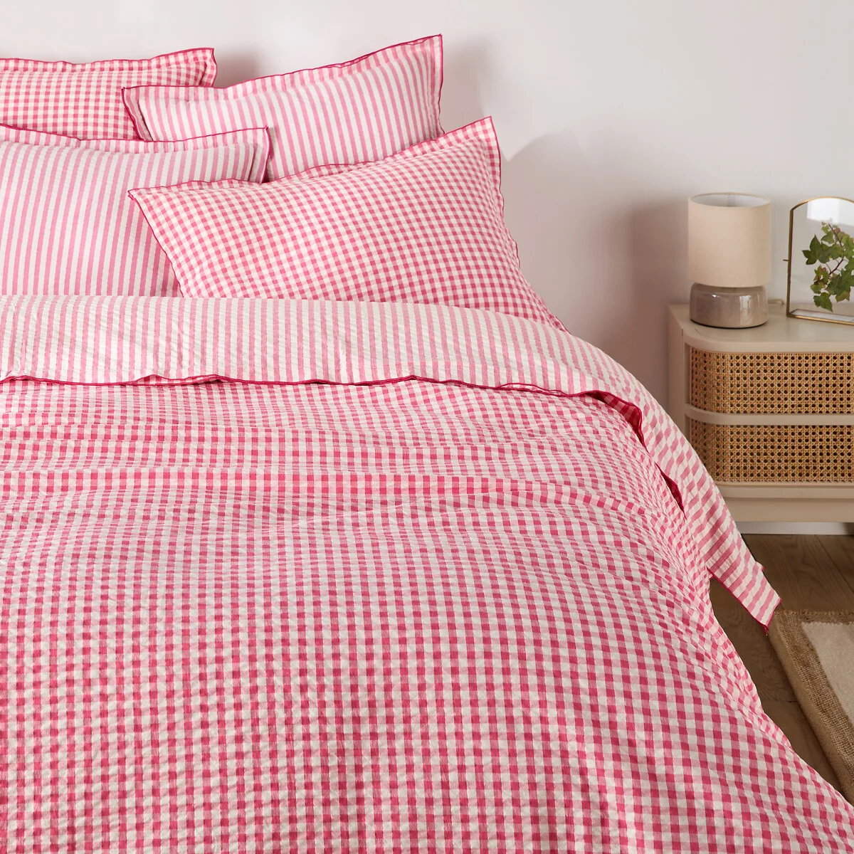 Cottage Raspberry Cotton Seersucker Duvet Cover – image 3