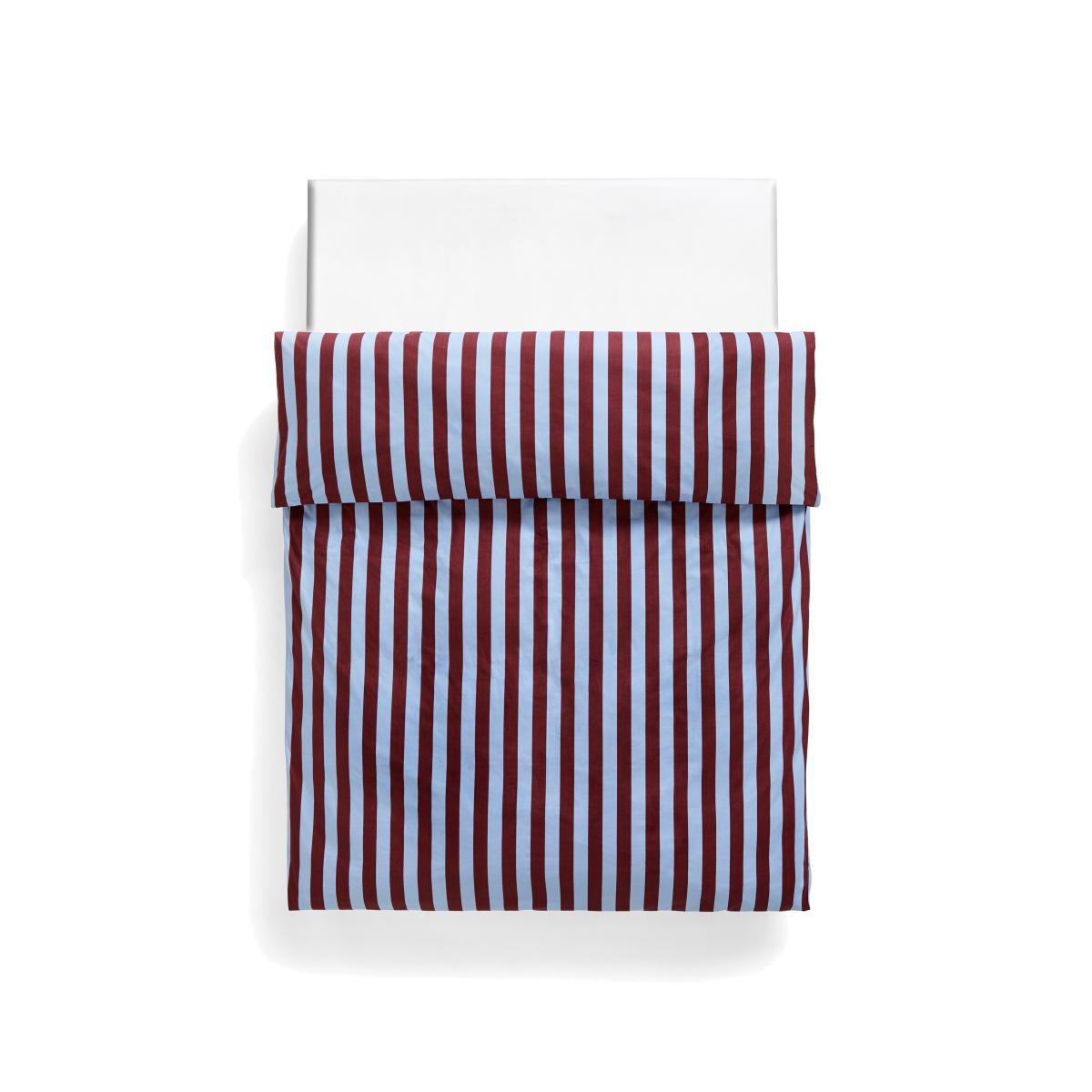 HAY Été duvet cover 220x220 cm Bordeaux-Sky blue – image 1