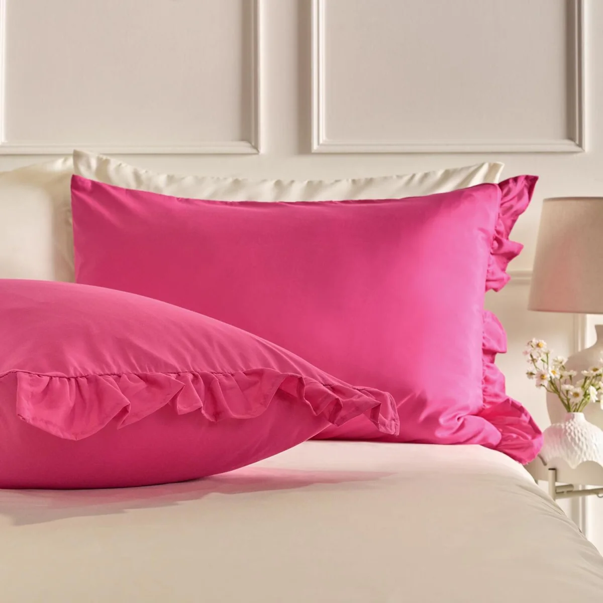 OHS Frill Edge Duvet Cover Set - Hot Pink / 48cm – image 2
