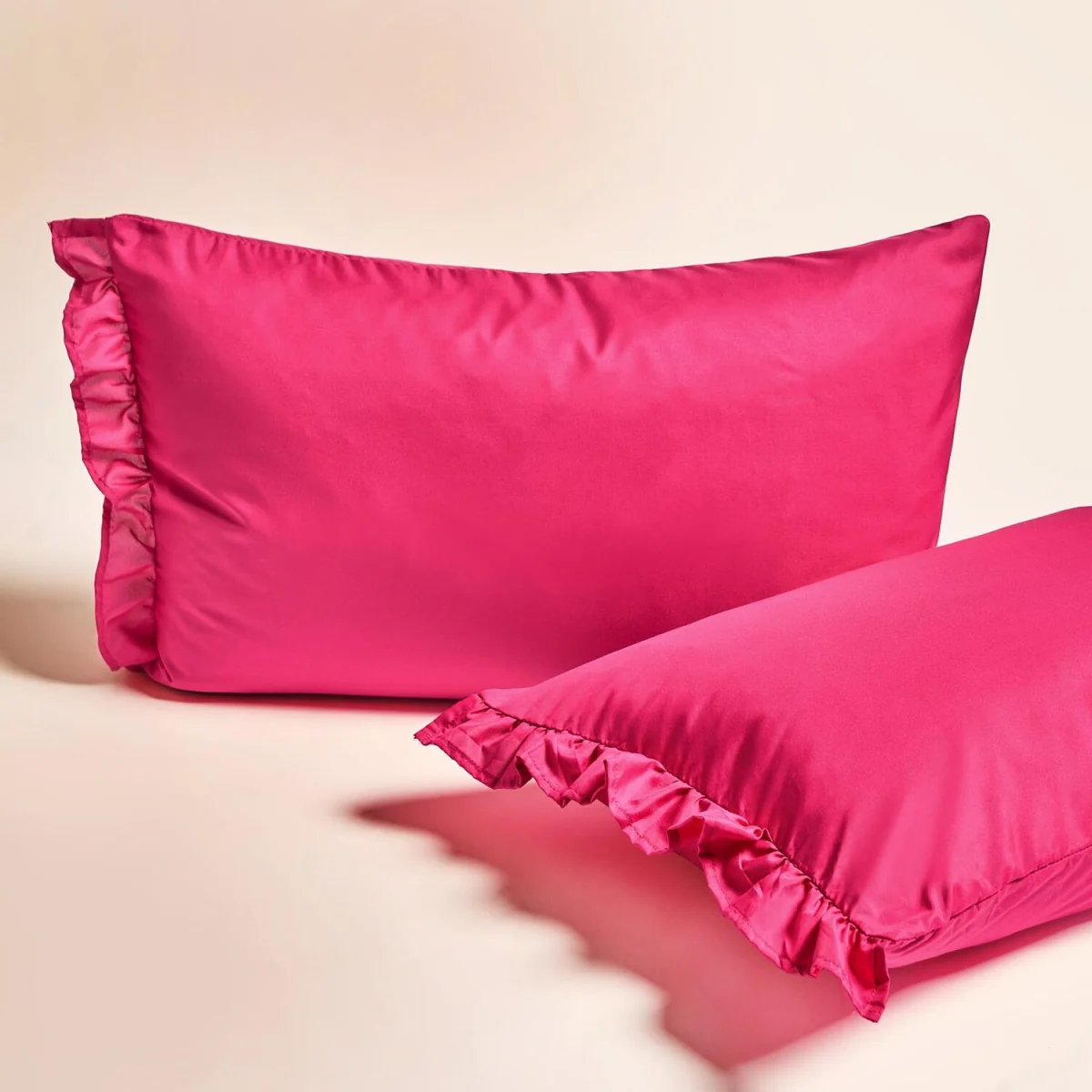 OHS Frill Edge Duvet Cover Set - Hot Pink / 48cm – image 1