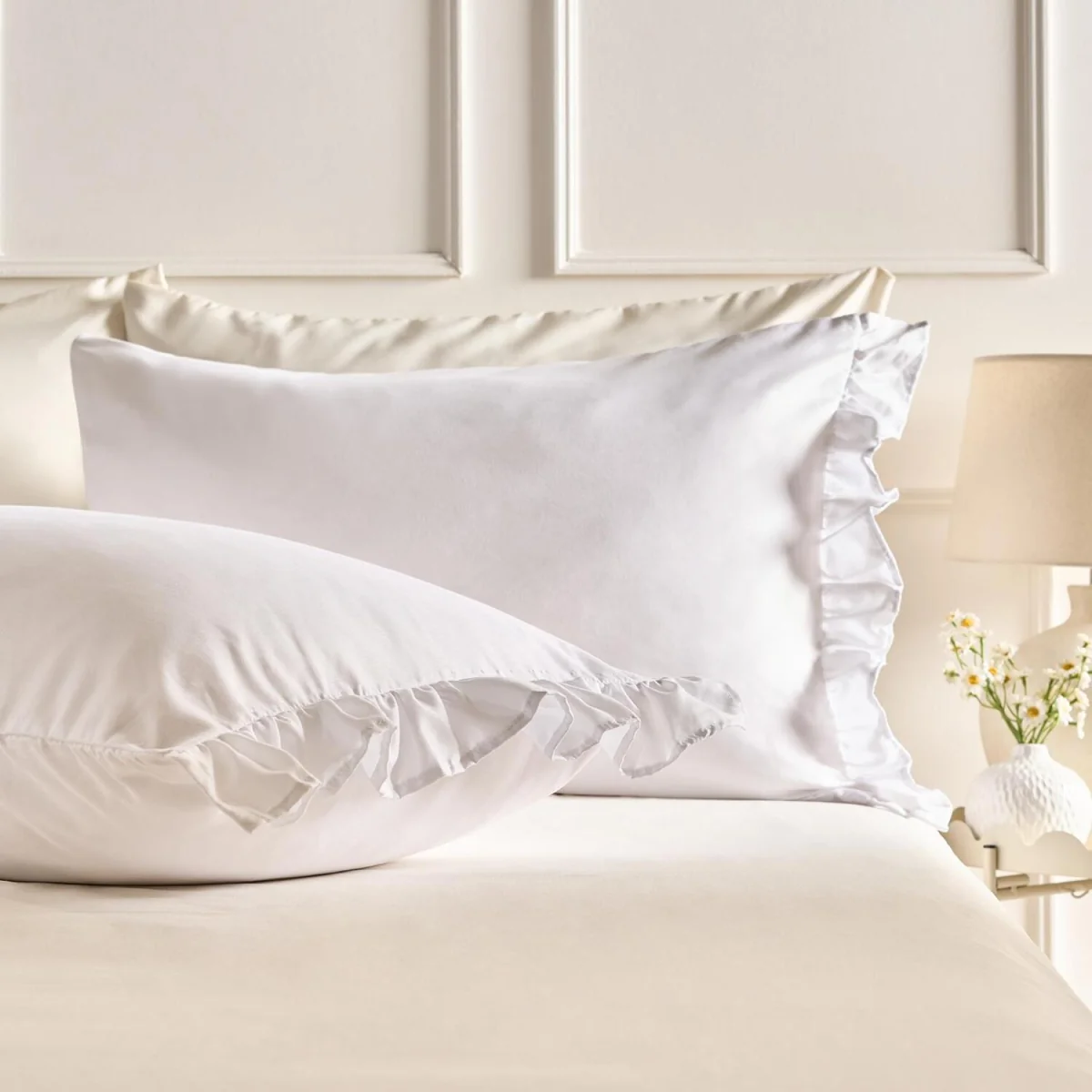OHS Frill Edge Duvet Cover Set - White / 48cm – image 1