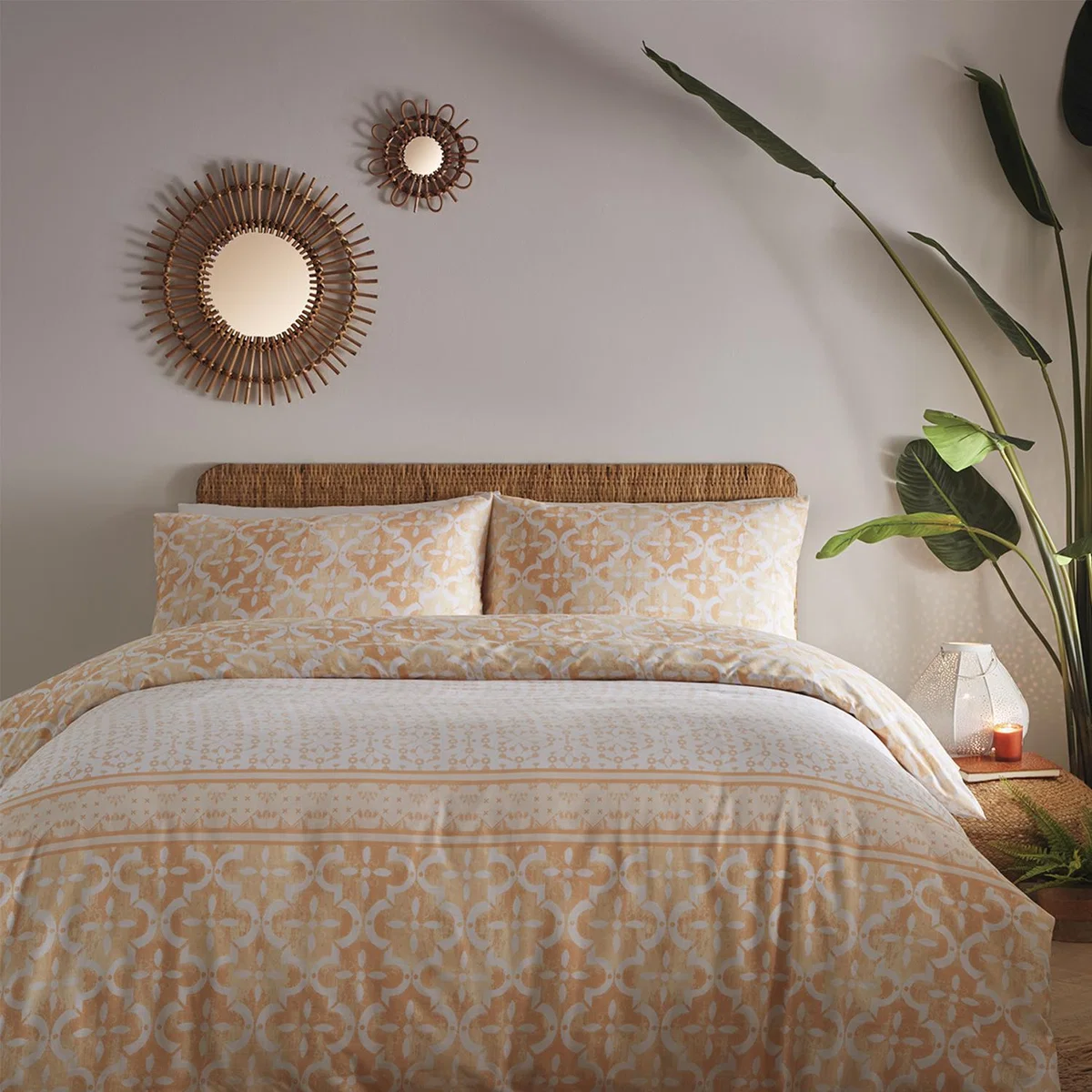 Charlotte Thomas Medina Duvet Cover Set - Pink / Double