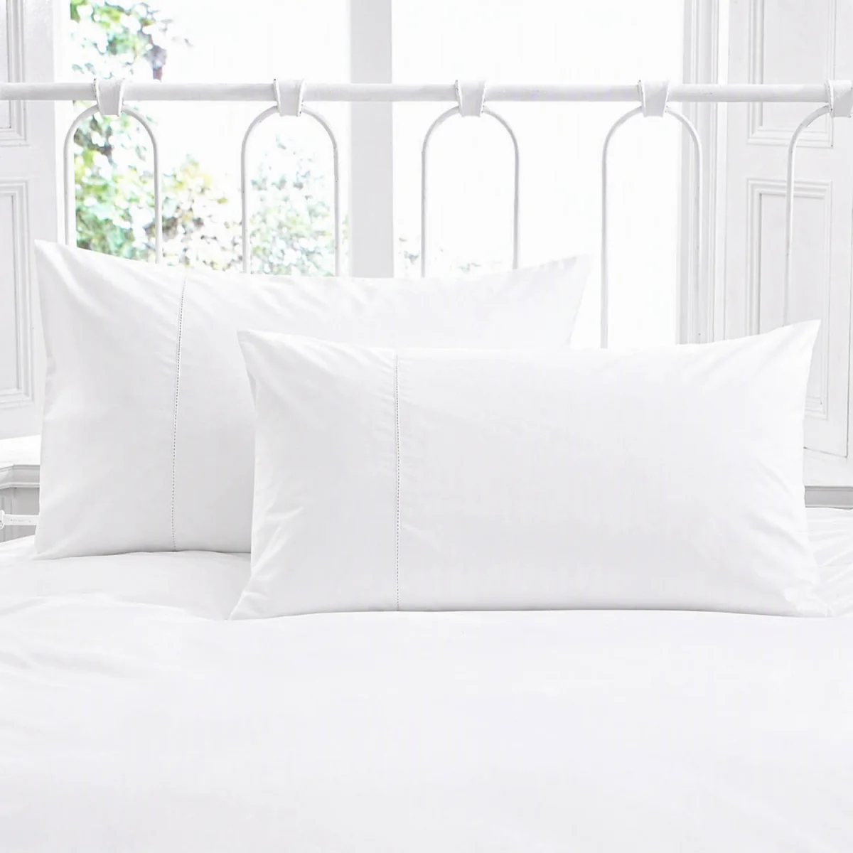 Martex Embroidered Duvet Cover Set - White / King – image 2