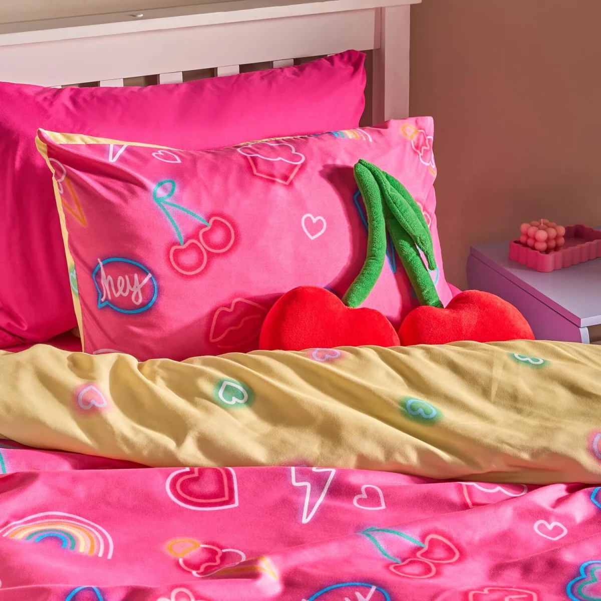 OHS Neon Lights Duvet Cover Set - Magenta / 0.8kg – image 3
