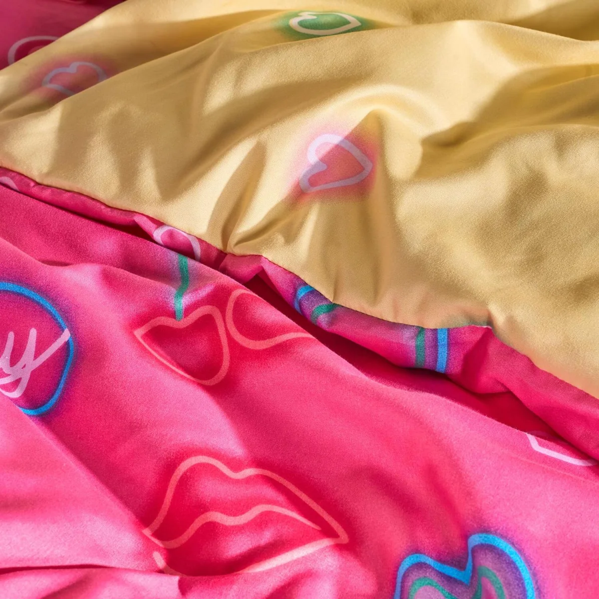 OHS Neon Lights Duvet Cover Set - Magenta / 0.8kg – image 4