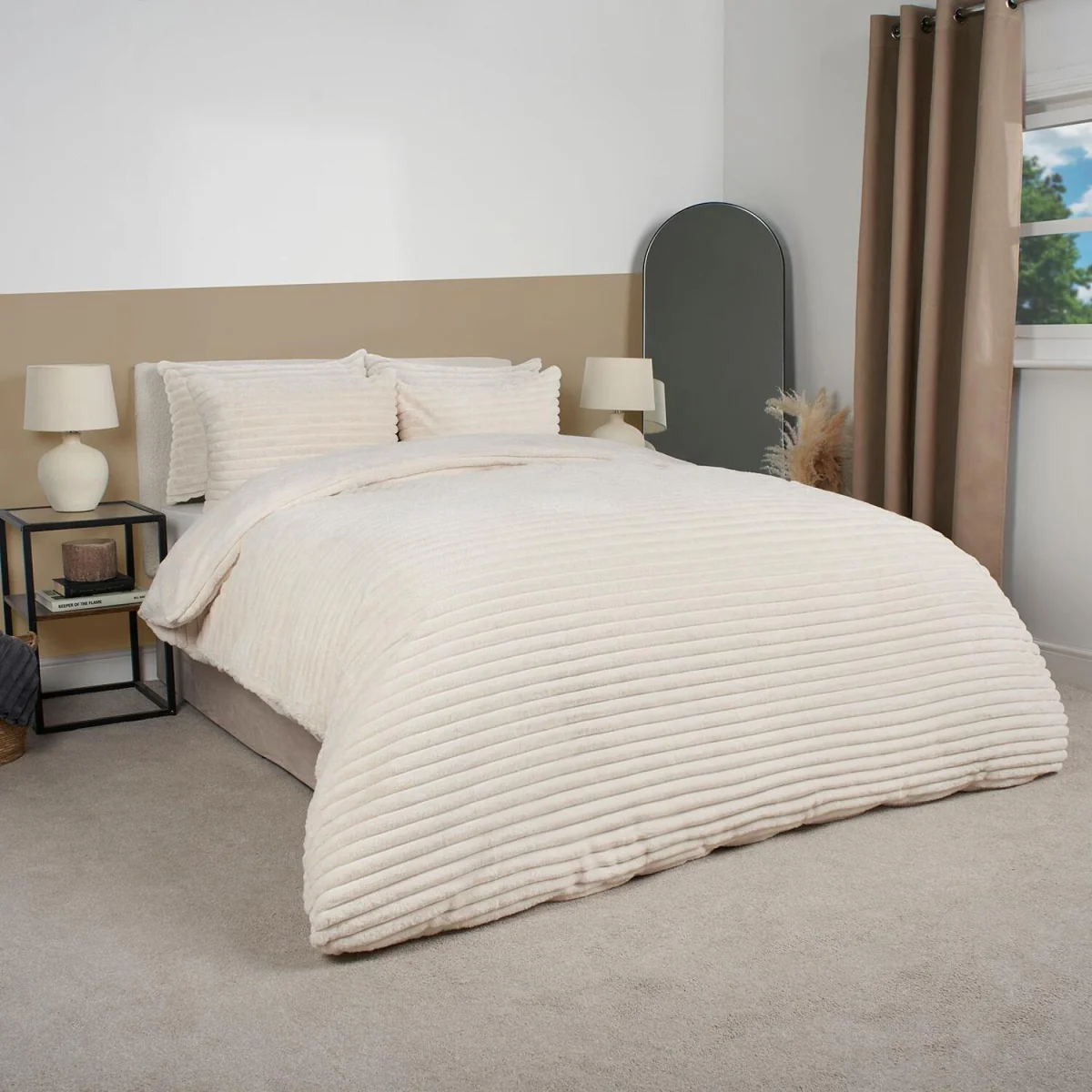 OHS Ribbed Faux Fur Duvet Cover Set - Cream / King / 3kg – image 2