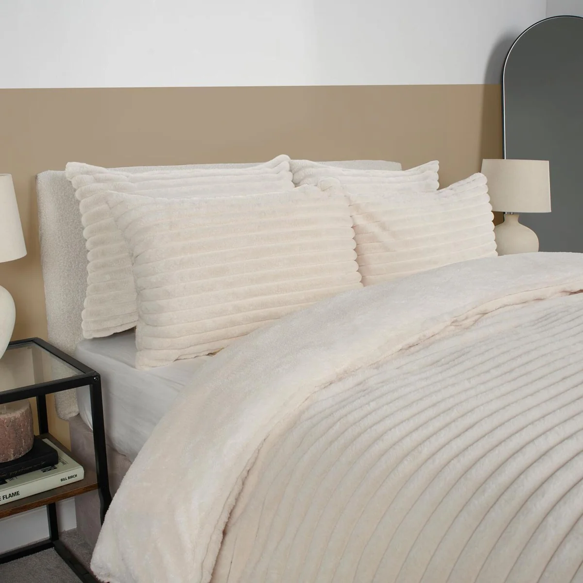 OHS Ribbed Faux Fur Duvet Cover Set - Cream / King / 3kg – image 3