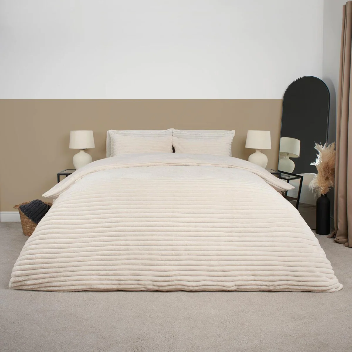 OHS Ribbed Faux Fur Duvet Cover Set - Cream / King / 3kg – image 1