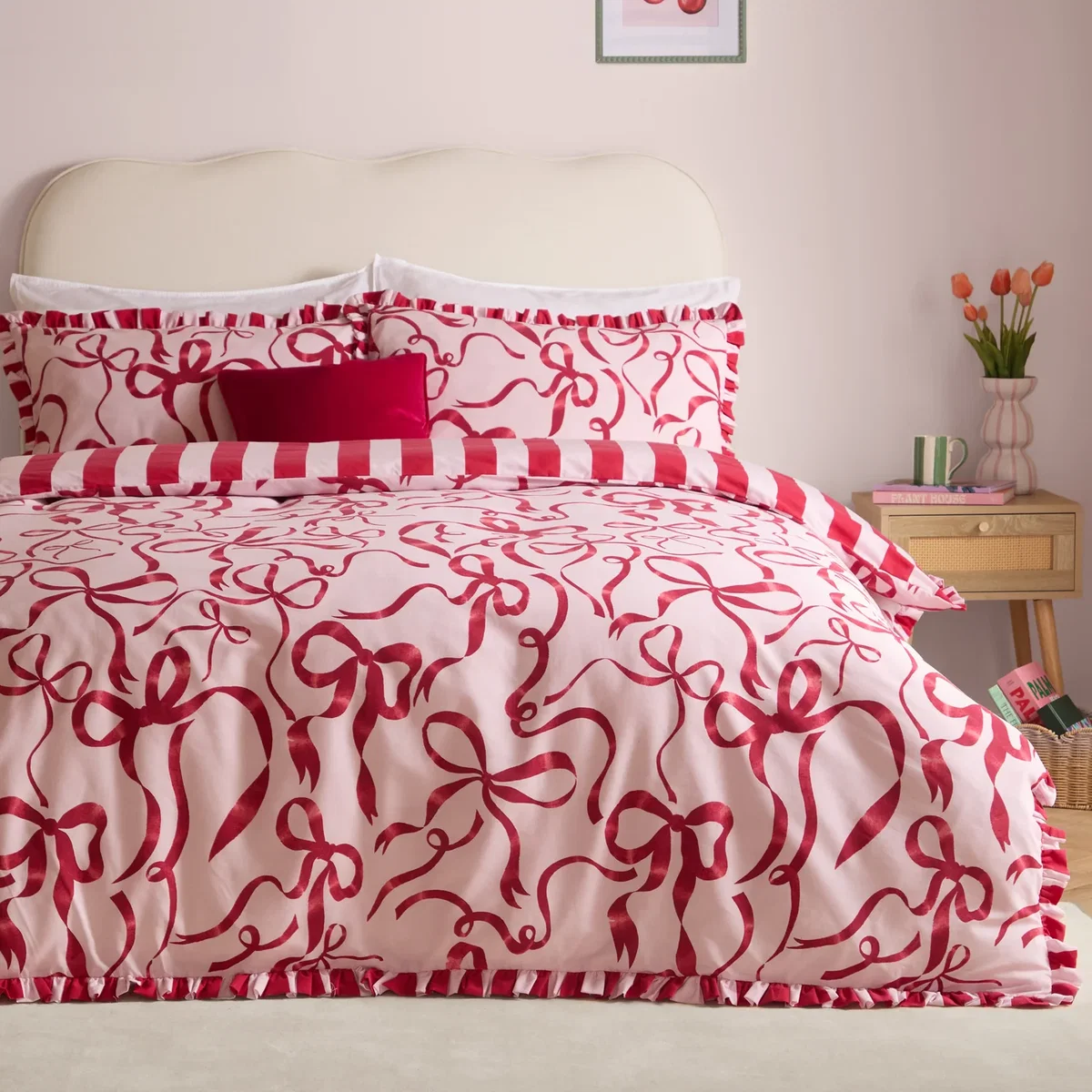 La Vie En Bows Reversible Duvet Cover Set - Pink / 0.993kg