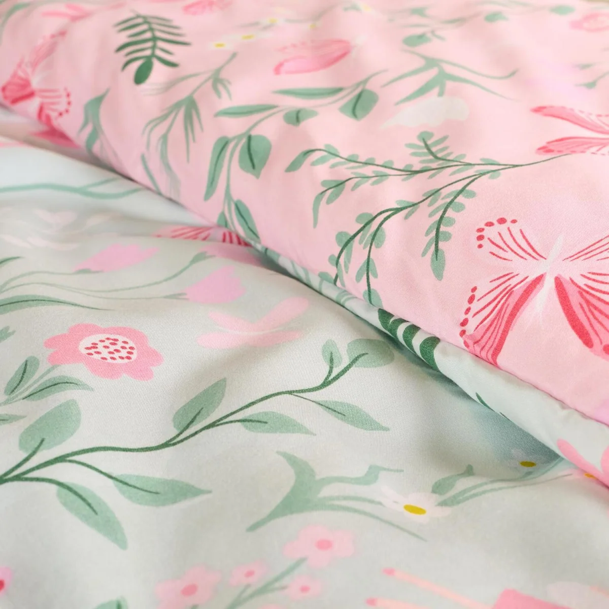 OHS Enchanted Unicorn Print Duvet Cover Set - Sage/Pink / 0.8kg – image 4