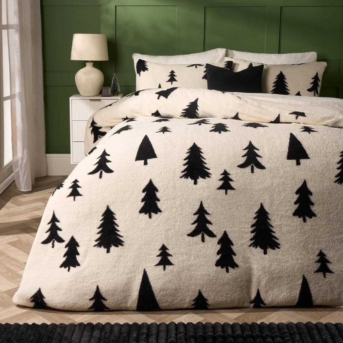 OHS Xmas Tree Teddy Duvet Cover - Monochrome / Single – image 2