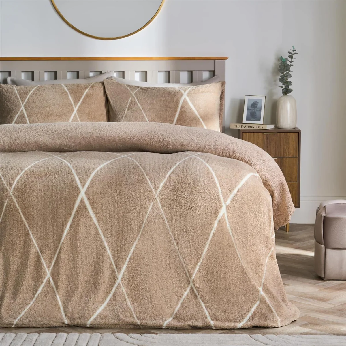 OHS Diamond Check Teddy Fleece Duvet Cover Set - Natural / 31cm / 1.96kg – image 2