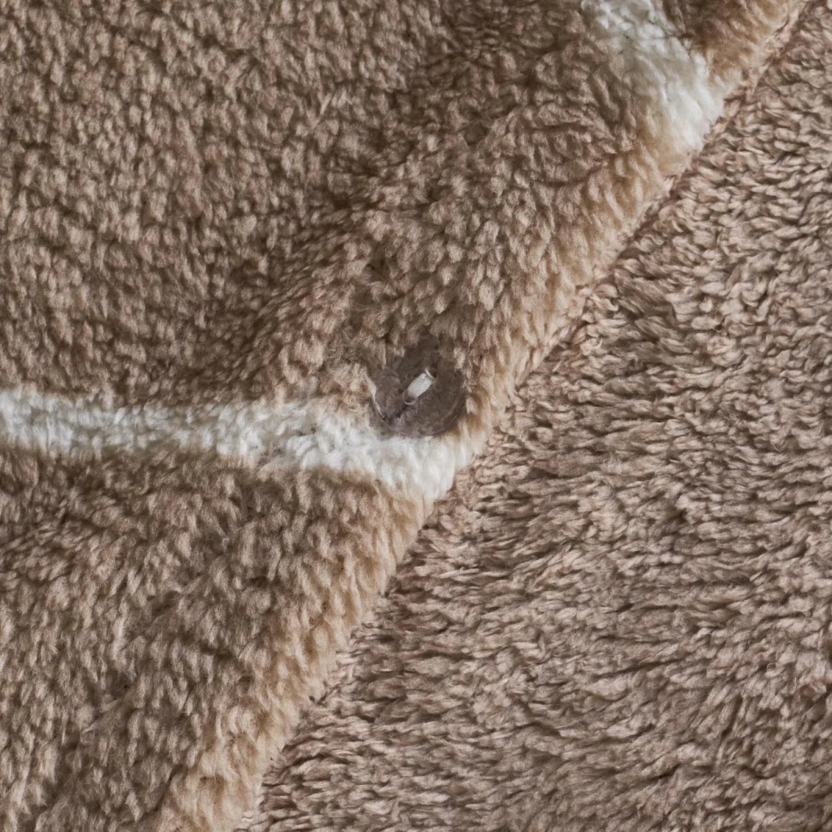 OHS Diamond Check Teddy Fleece Duvet Cover Set - Natural / 31cm / 1.96kg – image 5