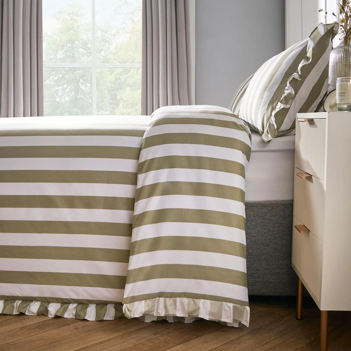 OHS Stripe Print Frill Edge Duvet Cover Set - Sage / 0.83kg – image 3