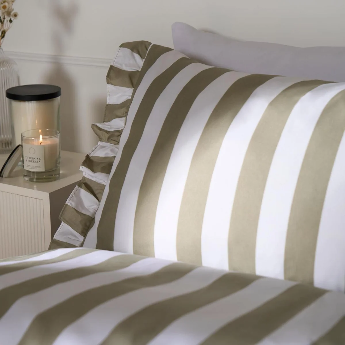 OHS Stripe Print Frill Edge Duvet Cover Set - Sage / 0.83kg – image 4