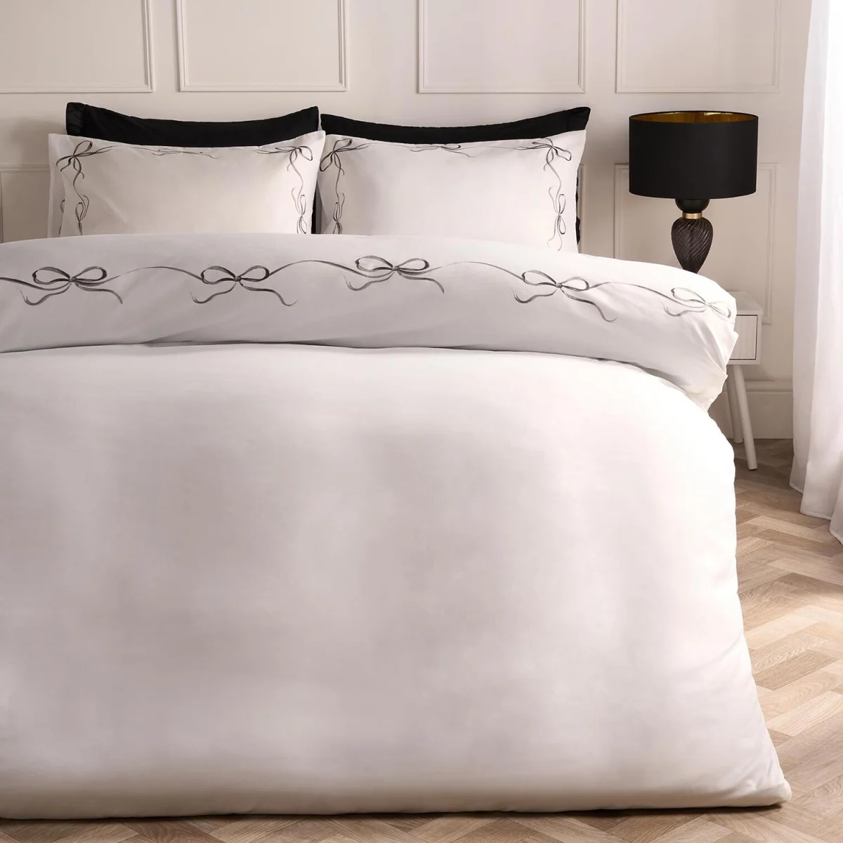 OHS Bow Border Duvet Cover Set - White/Black / 0.8kg – image 2