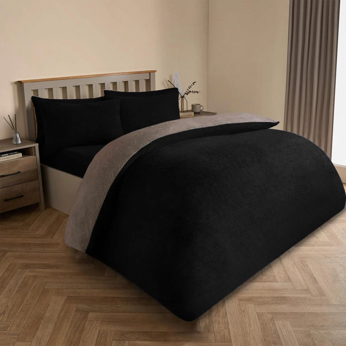 OHS Teddy Fleece Reversible Duvet Cover Set - Black/Natural / 32cm / 1.67kg – image 2