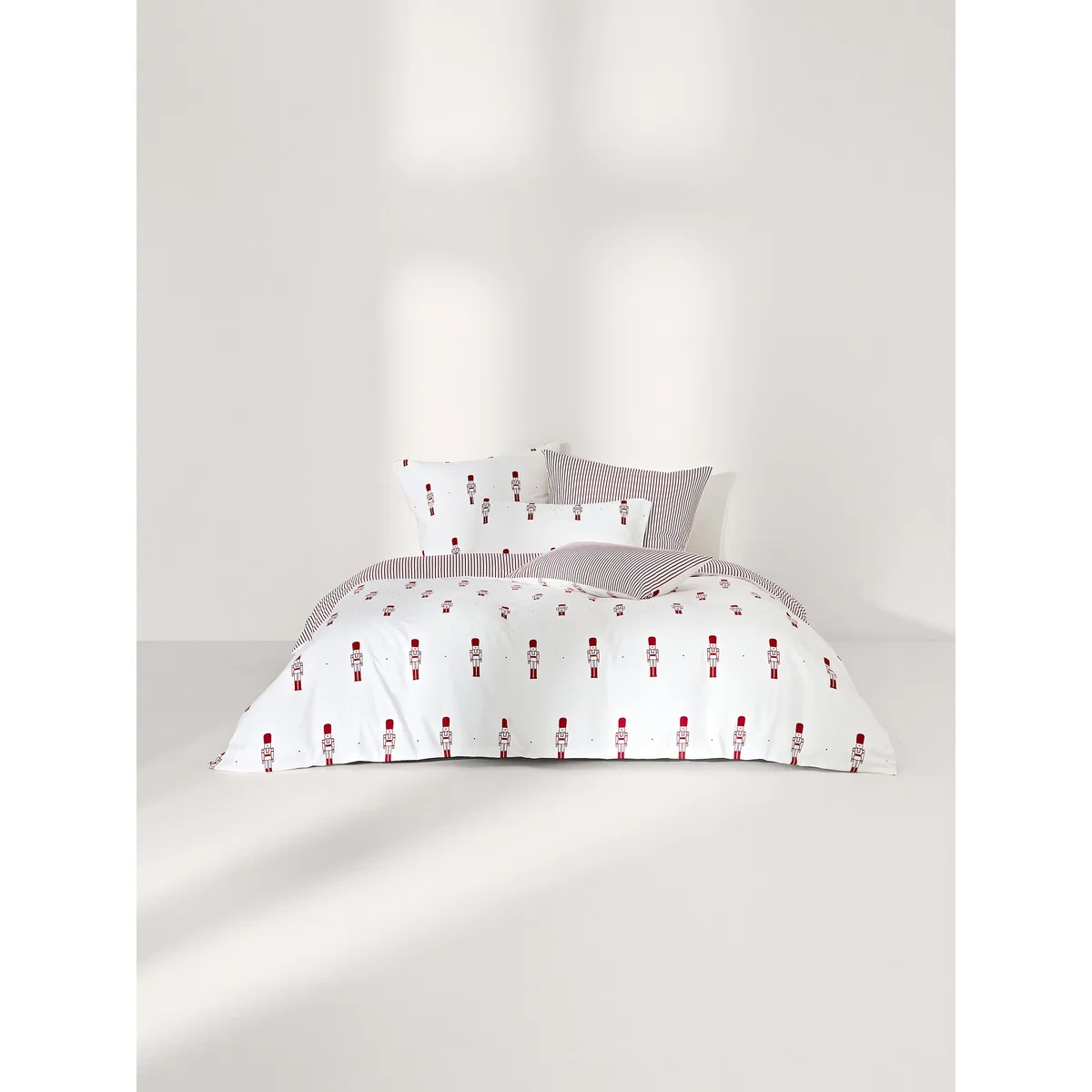 Reversible Flannel Duvet Cover Noan with Nutcracker Motif – image 2