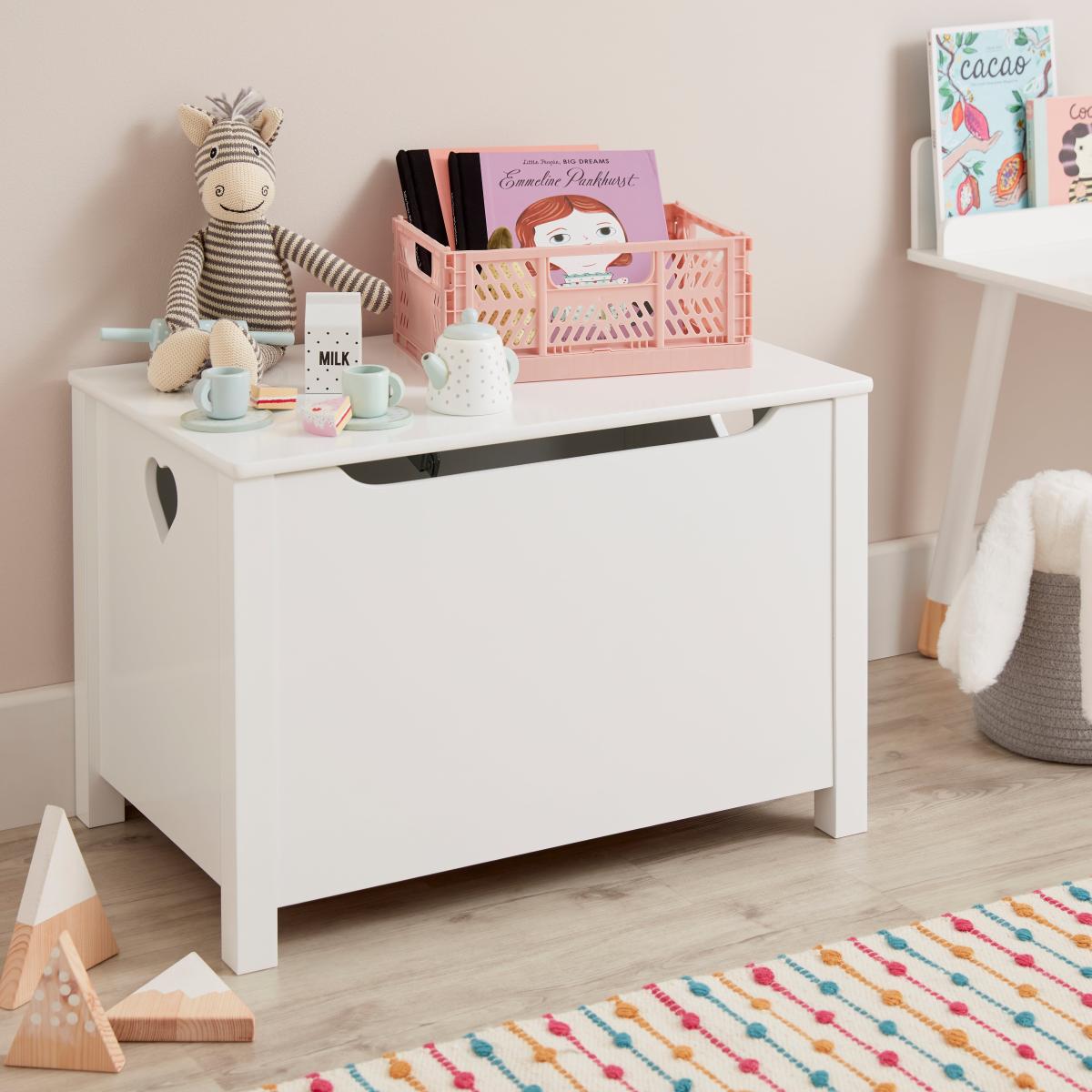 Kid's Heart Cut Out Toy Chest White – image 1