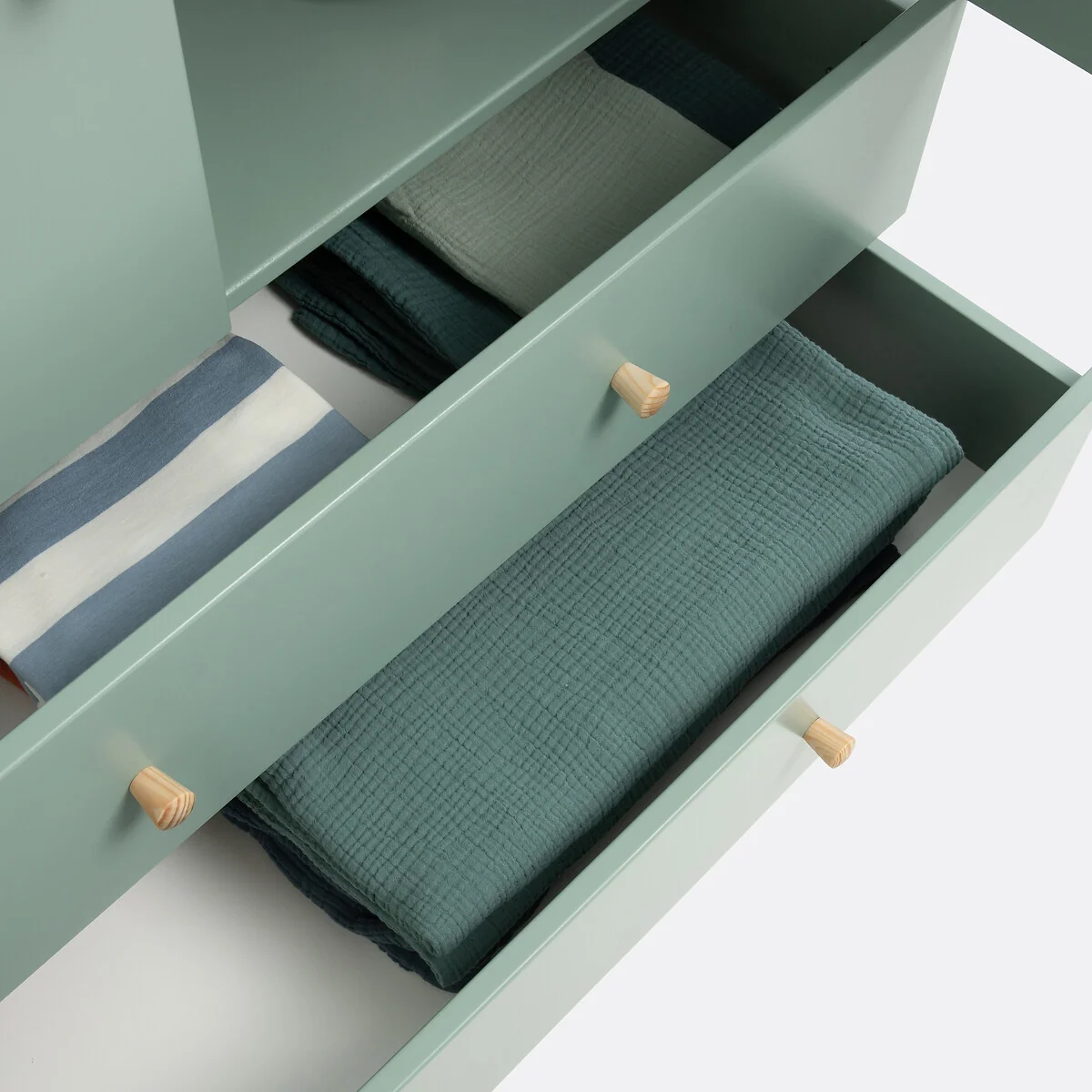 Willox Child's Wardrobe – image 6