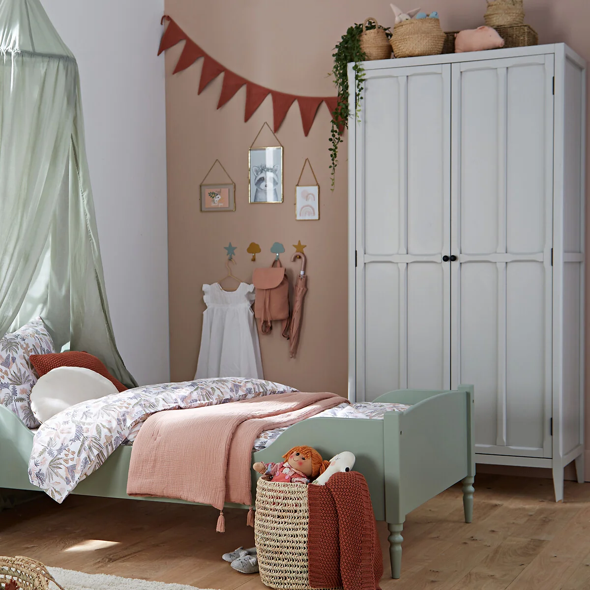 Eugénie 2-Door Wardrobe – image 2