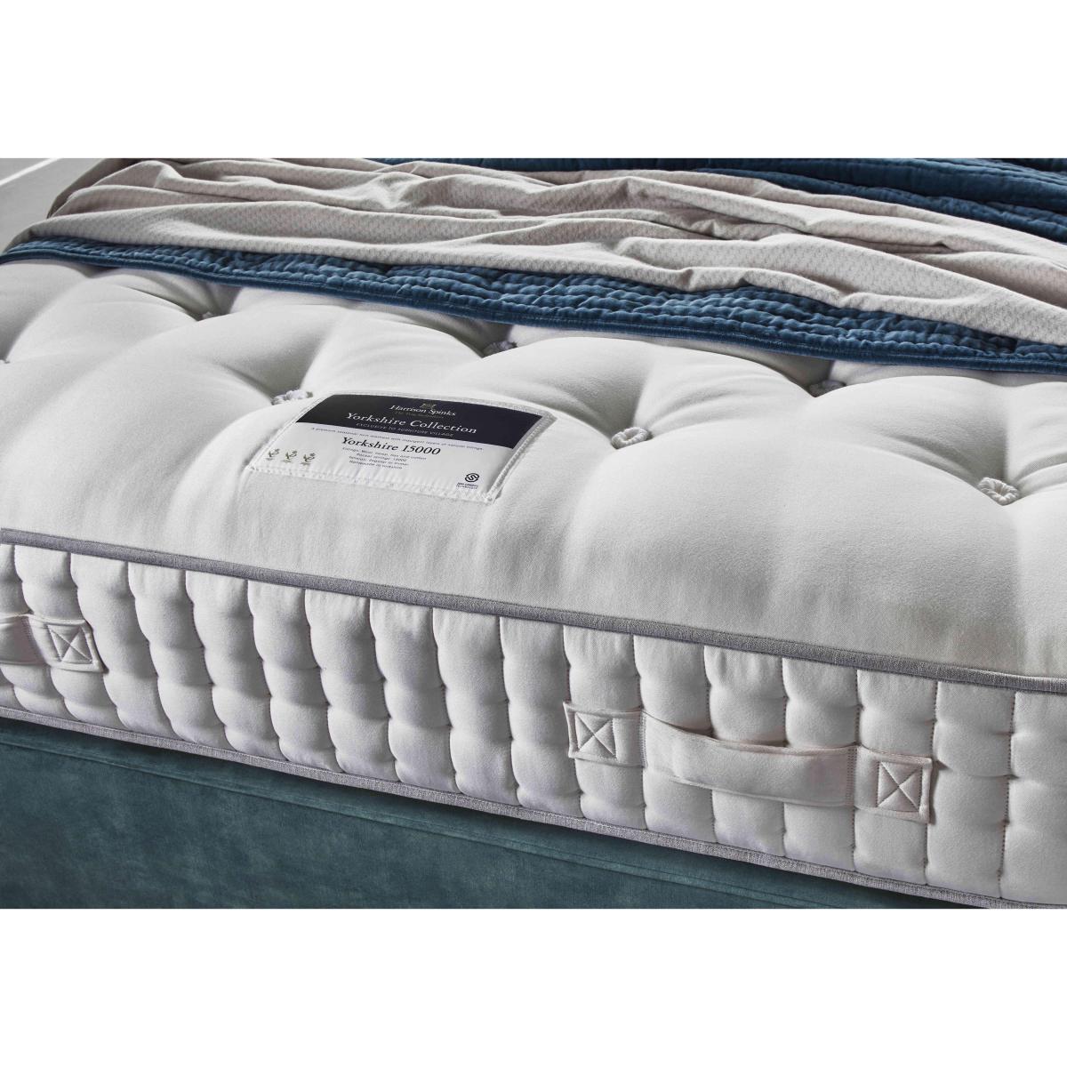 Harrison Spinks - Yorkshire 15K Medium Divan Set with 2 Drawers - Small Double – image 3