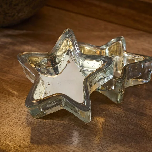 Set of 2 Star Shaped Glass Tealight Holders – image 2
