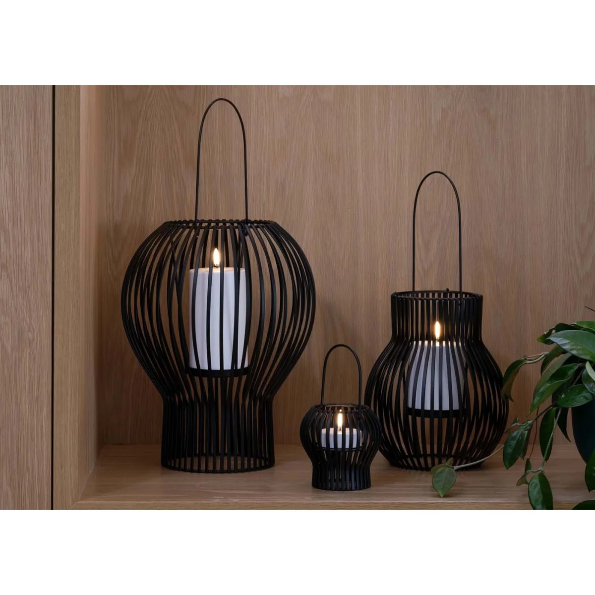 Uyuni Upside Down Lantern Medium Black – image 4