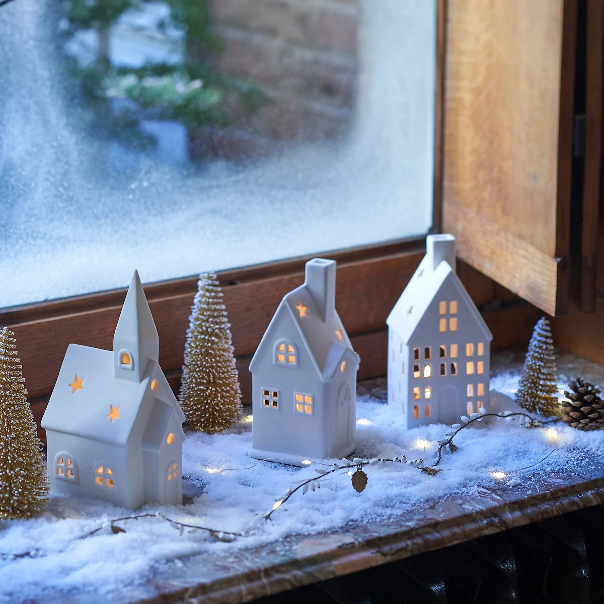 Caspar Ceramic House-Shaped Candle Holder – image 3