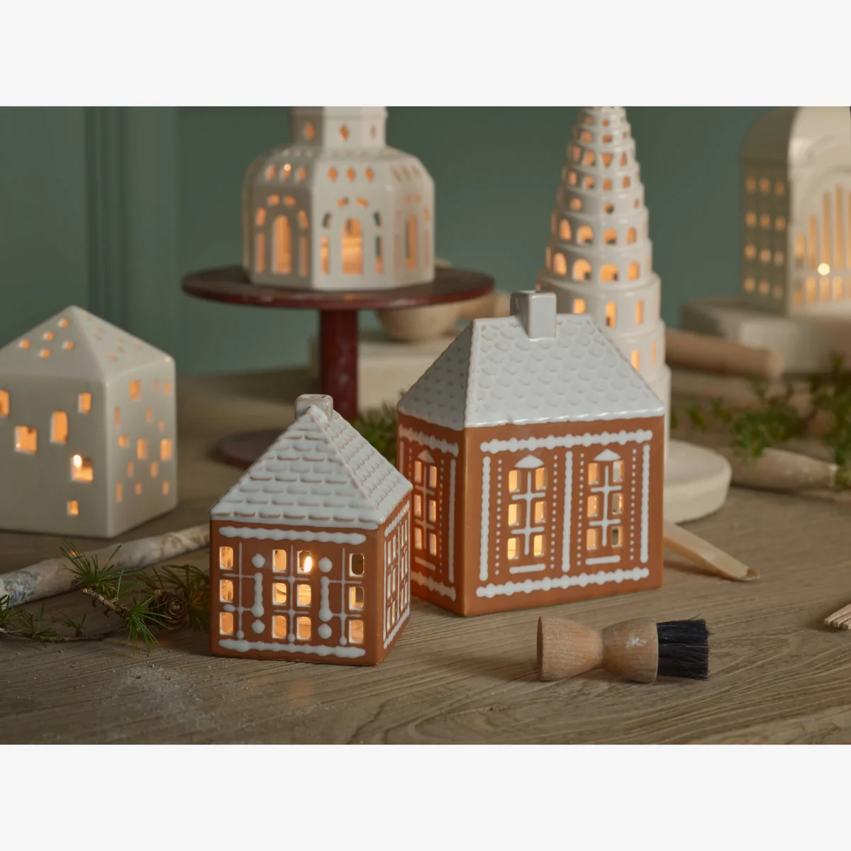 Kähler Gingerbread candle holder 15 cm Brown – image 1