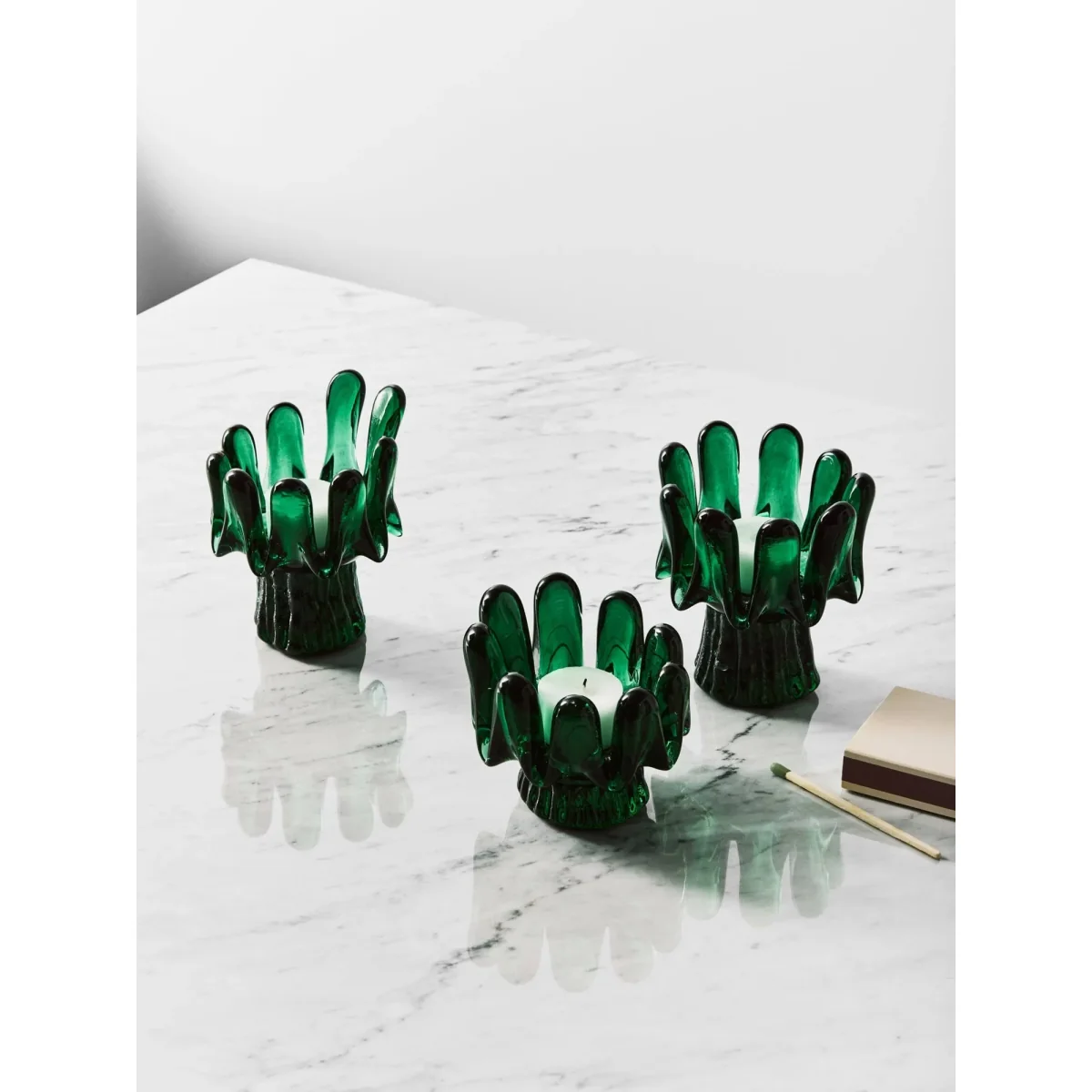 Kosta Boda Sunflower candle holder 18 cm Emerald green – image 3