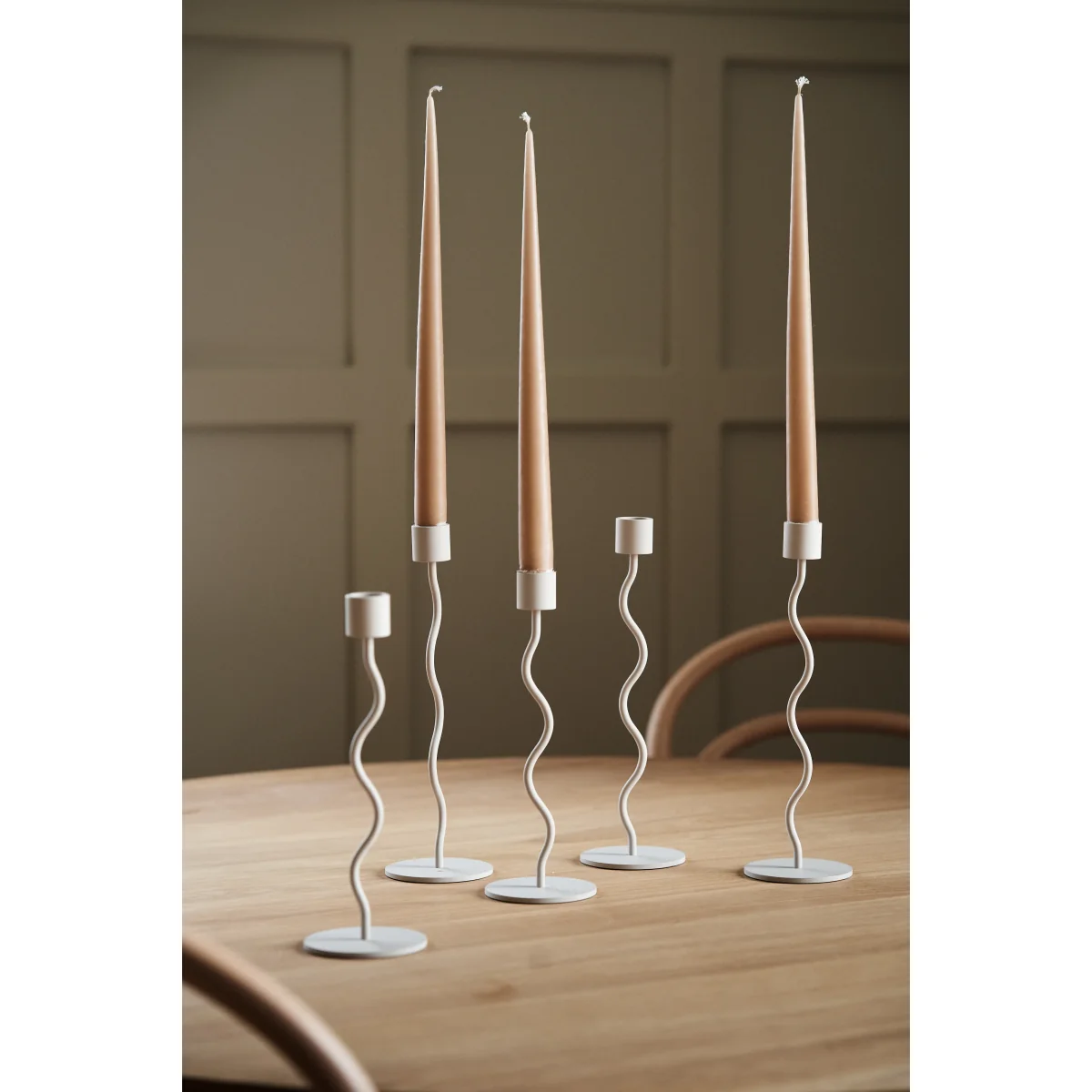 Cooee Design Curved candle holder 23 cm Sand – image 2