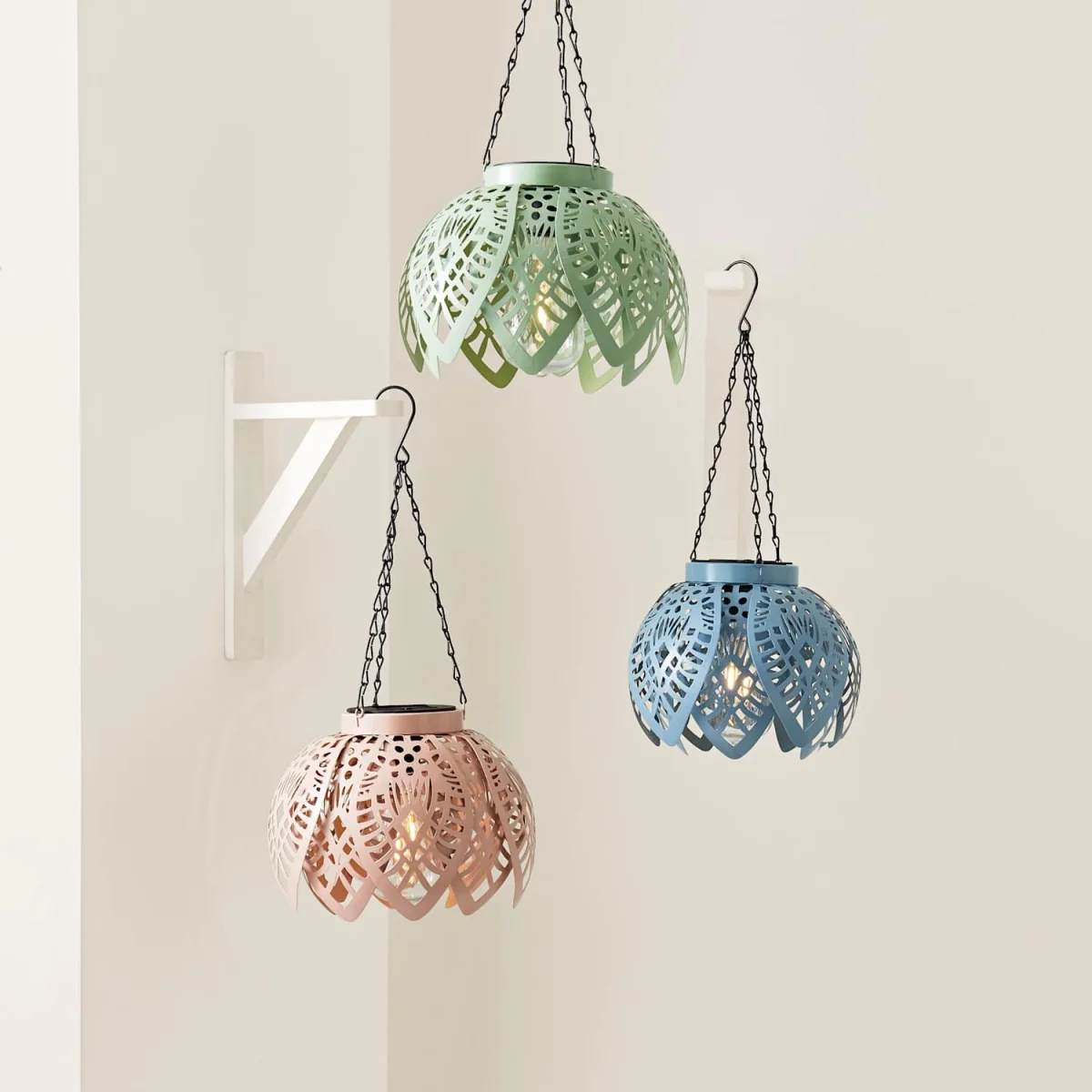 Artichoke Pastel Solar Hanging Decorative Outdoor Garden Lantern Light - Powder Blue - Blush Pink – image 6