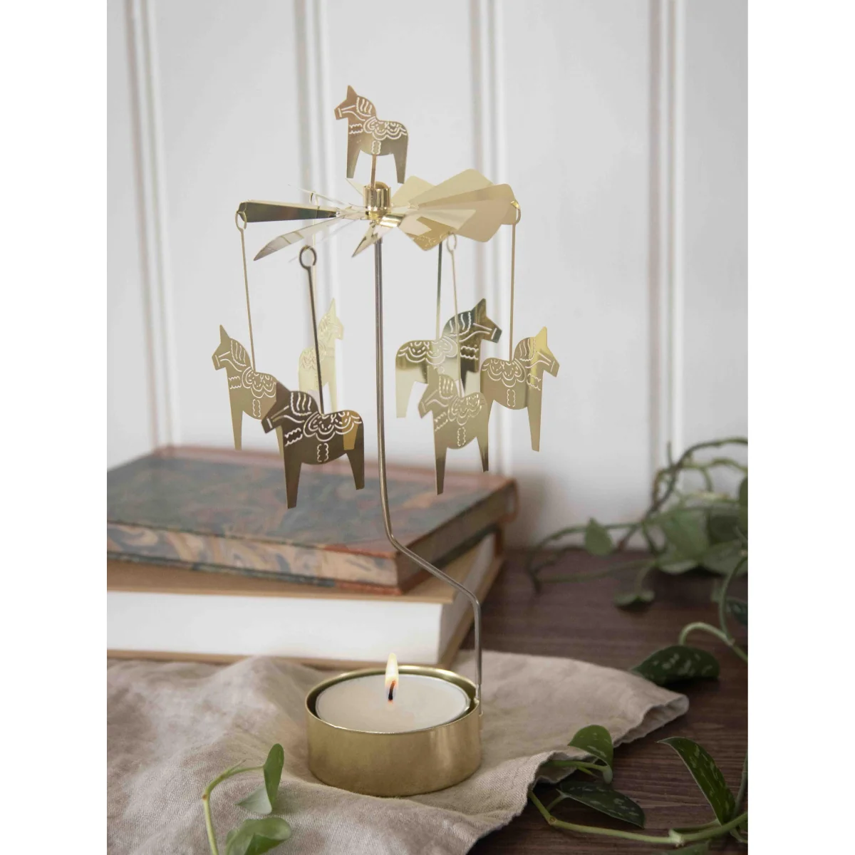 Christmas Tealight Holder Dalahorse, Rotatable – image 2